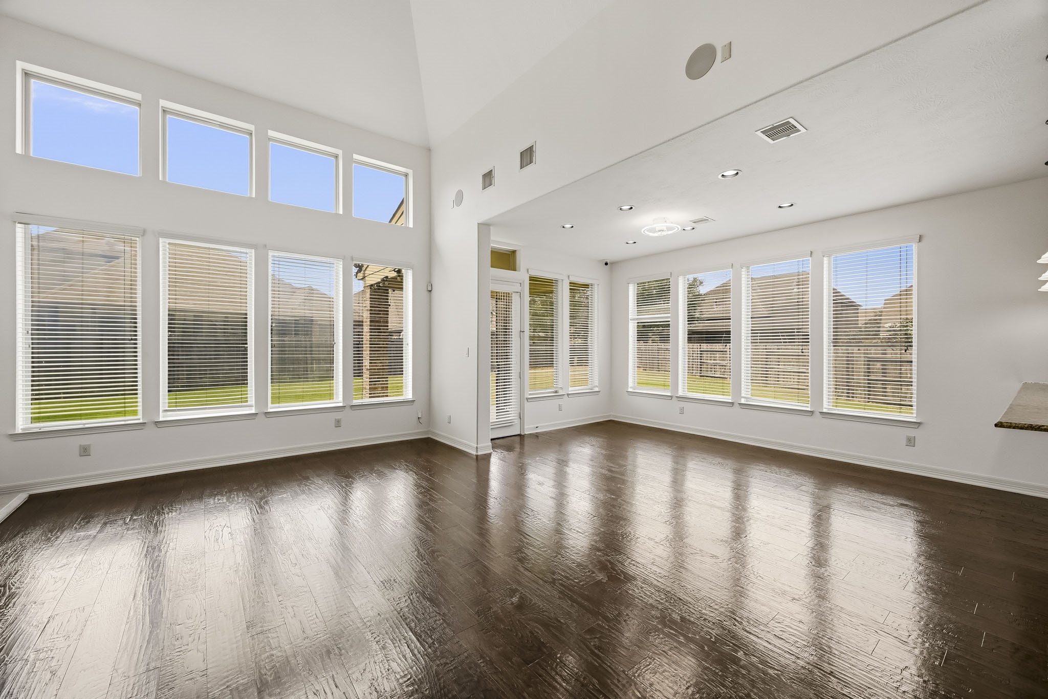 27730 Dalton Bluff Court Property Photo 3