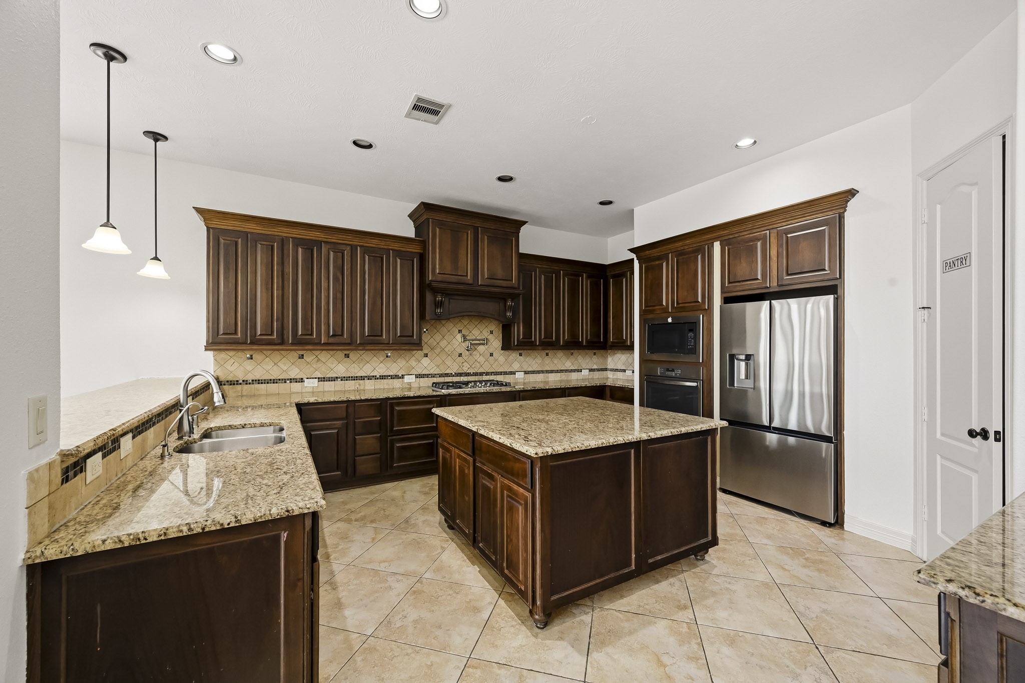 27730 Dalton Bluff Court Property Photo 6