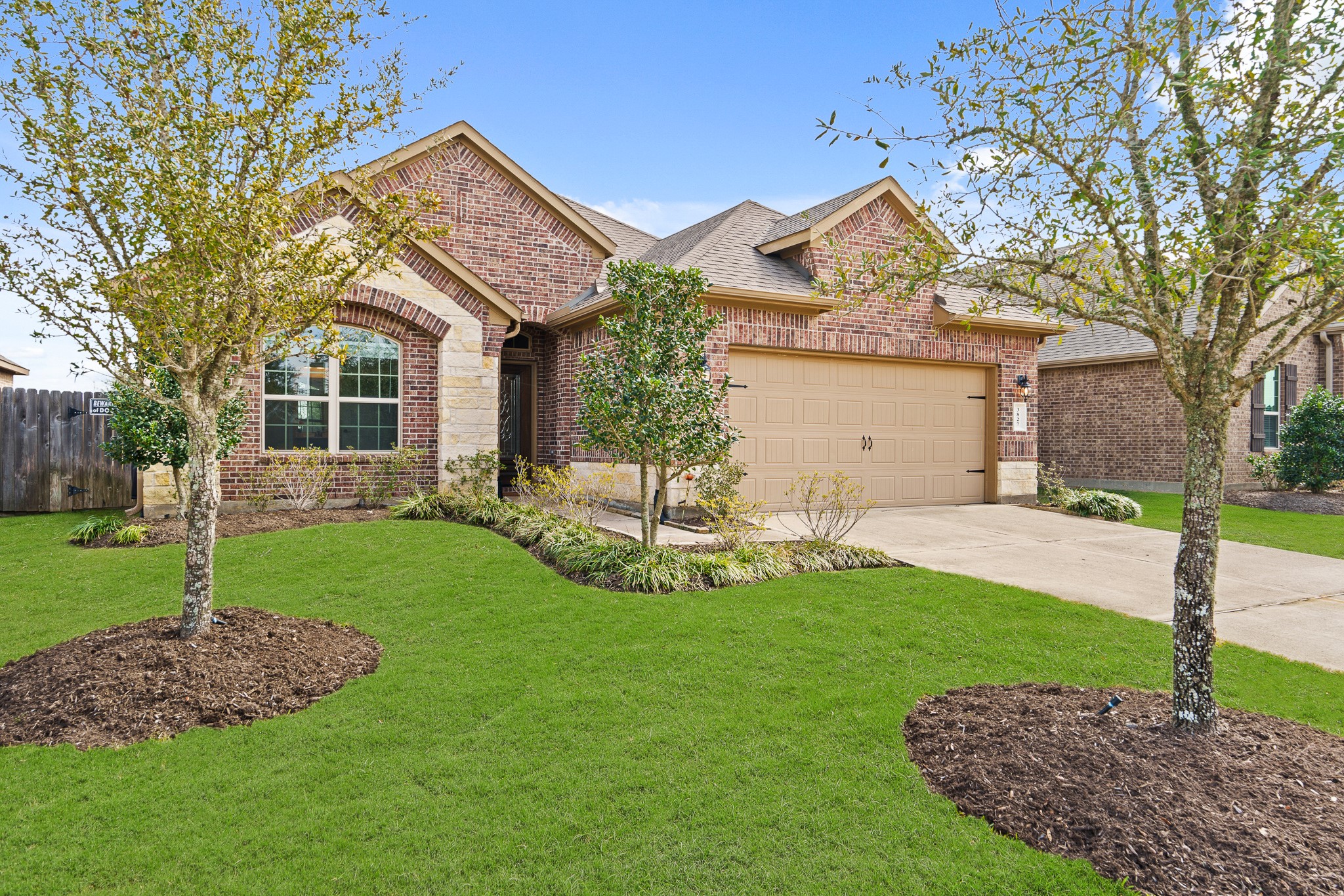 3827 Keatings Lagoon Court Property Photo 1