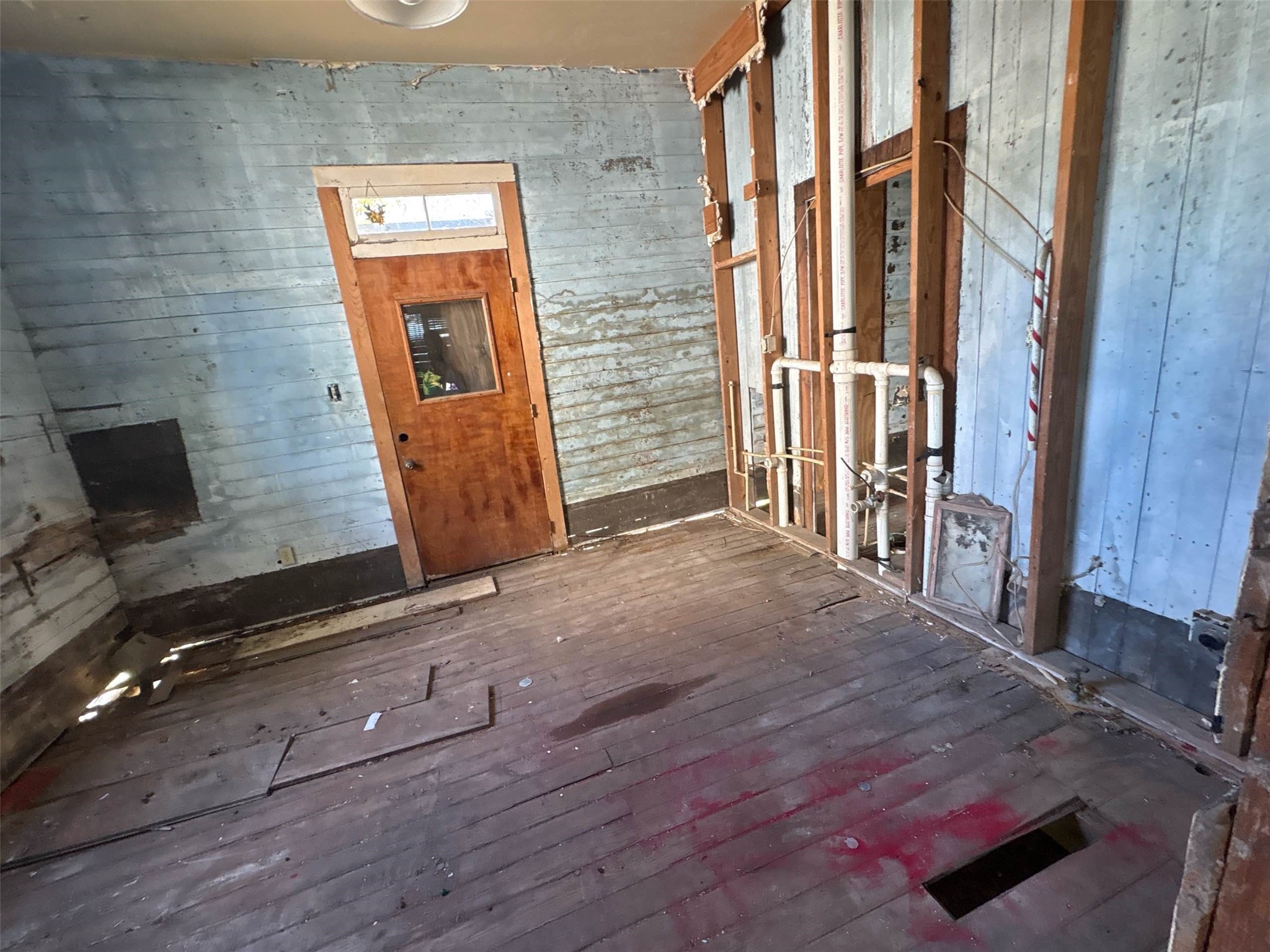 1220 34th Street Property Photo 9