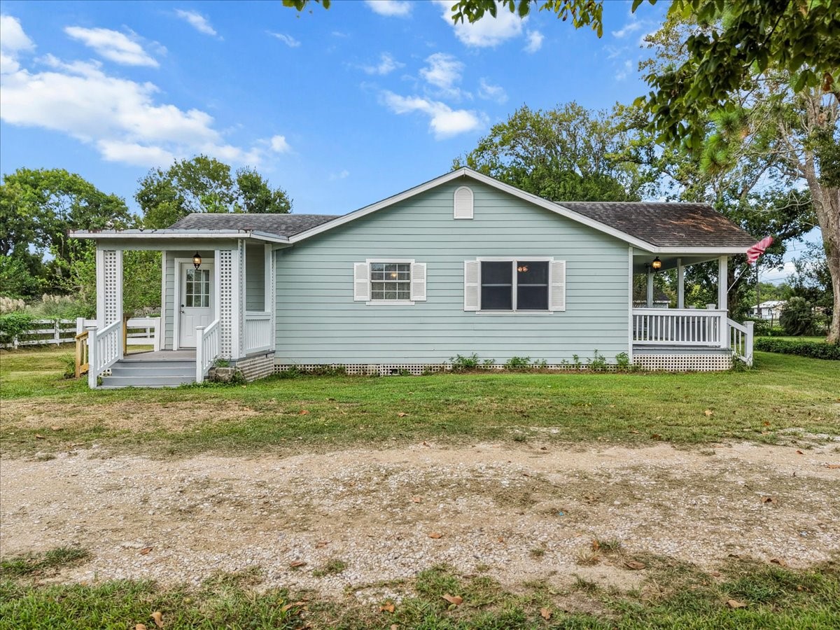 14324 28th Street Property Photo 5