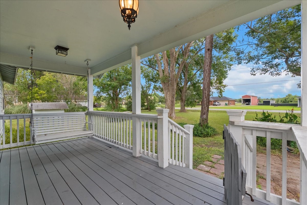 14324 28th Street Property Photo 10