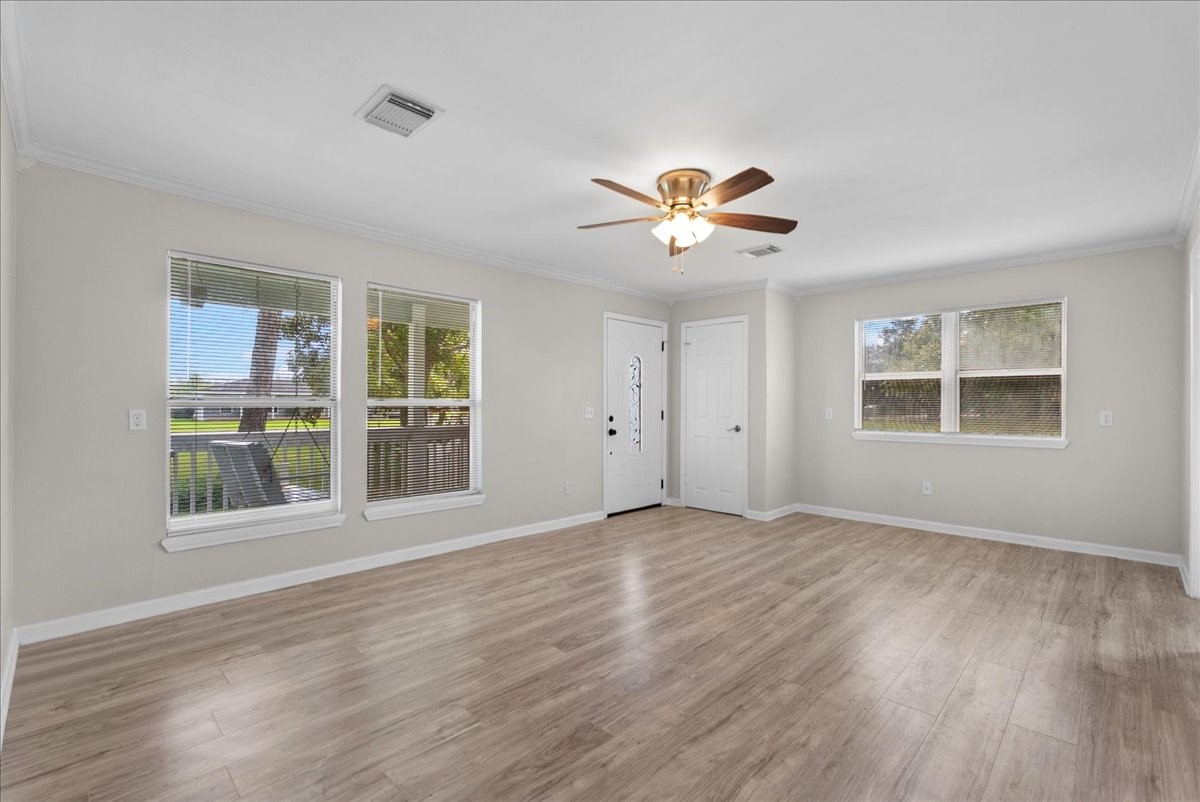 14324 28th Street Property Photo 13