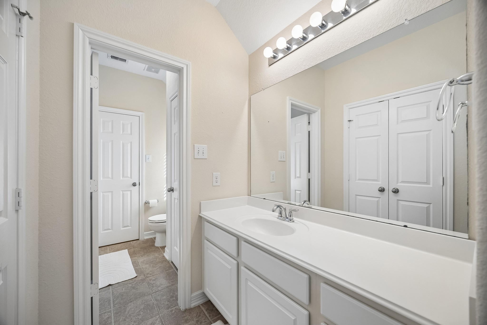 3102 London Lane Property Photo 34