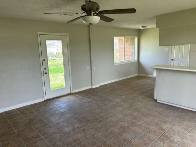 306 Tennyson Street Property Photo 4