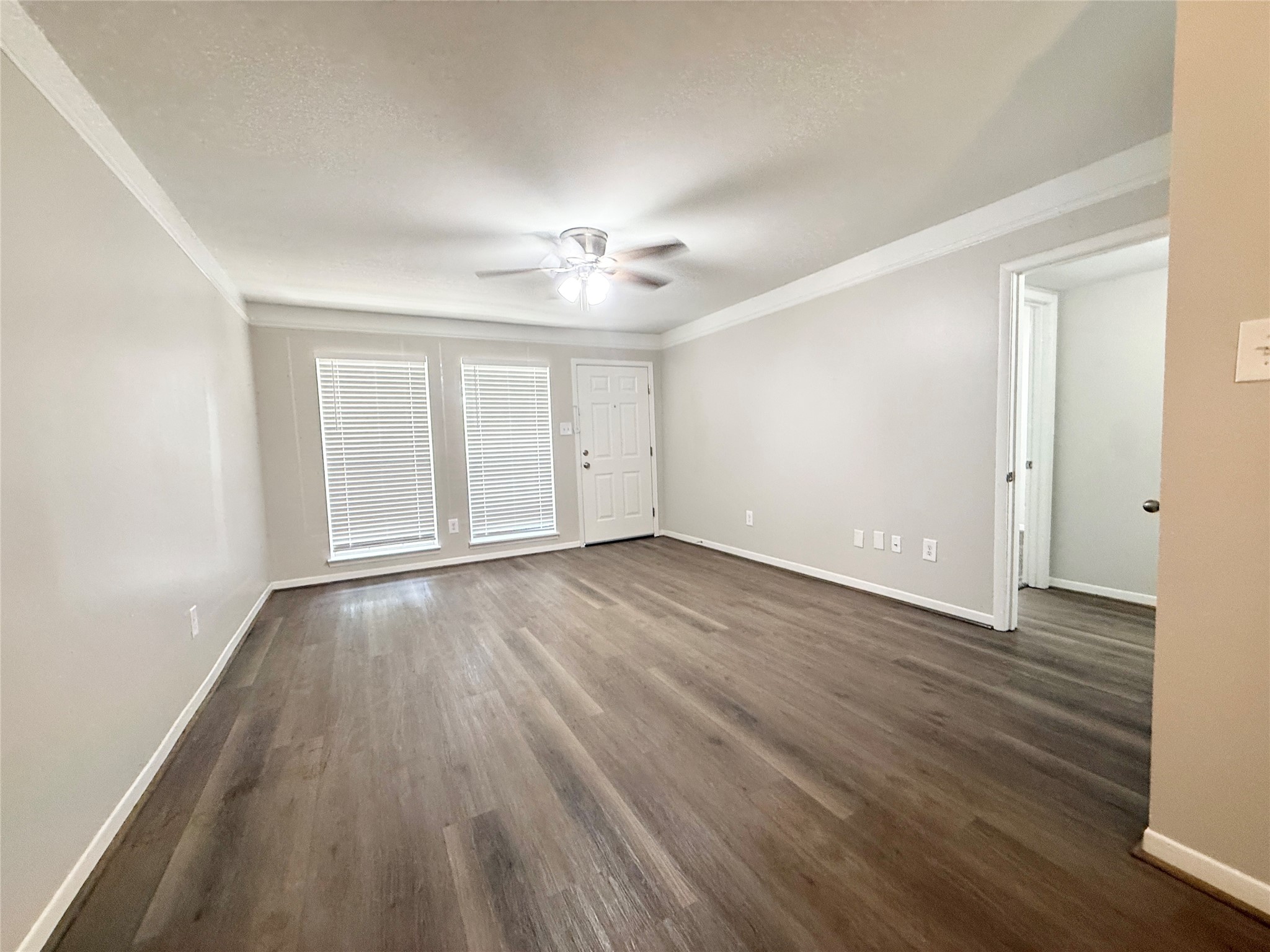 500 Willow Drive B6 Property Photo 2