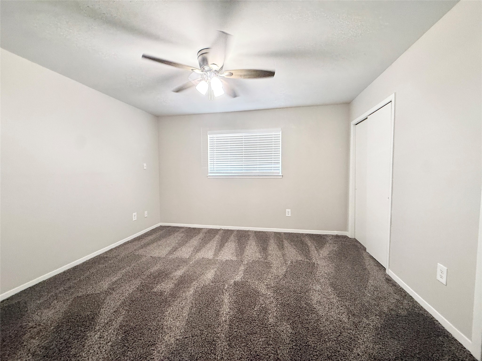500 Willow Drive B6 Property Photo 10