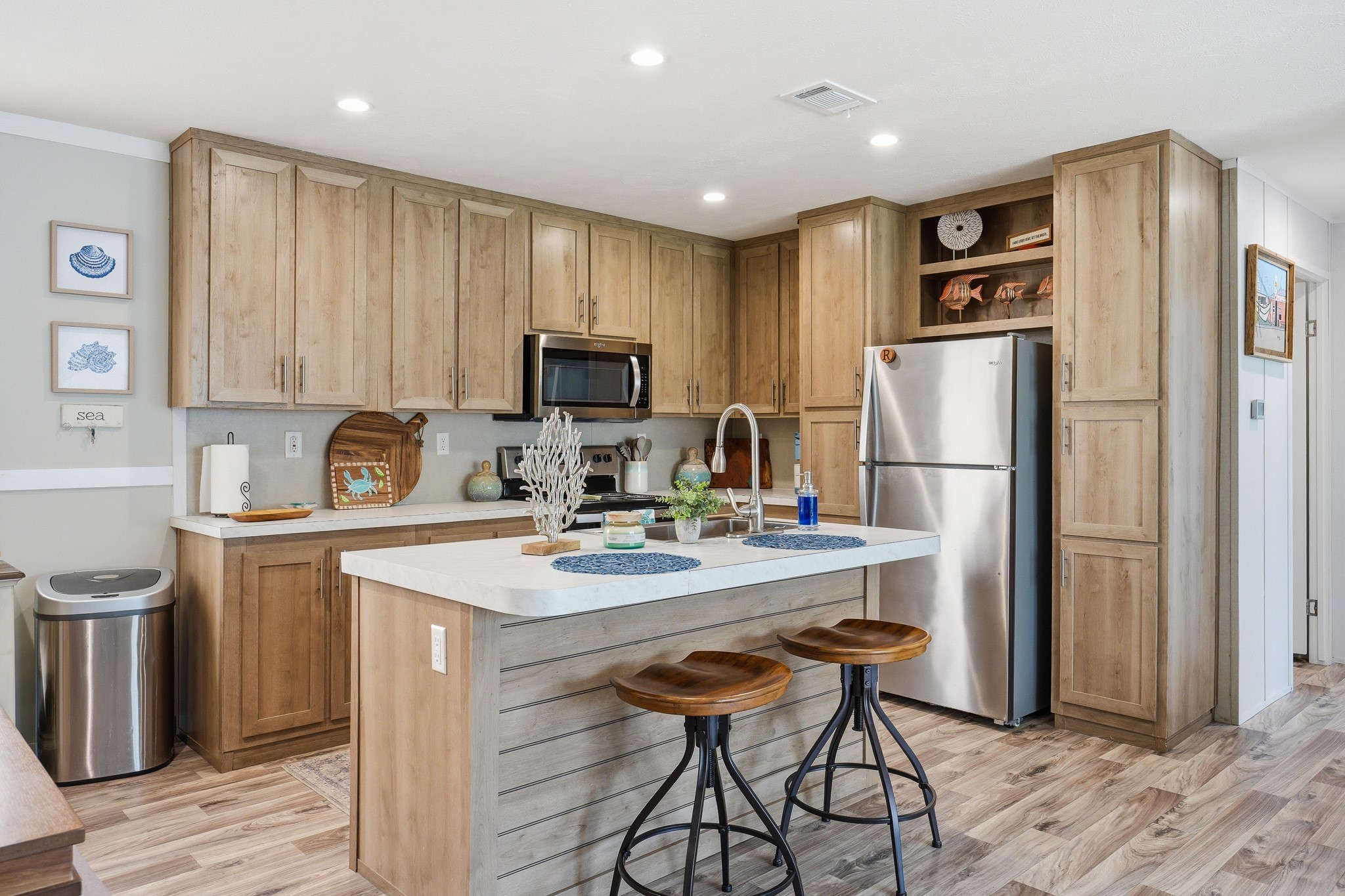 867 Rowe Street Property Photo 14