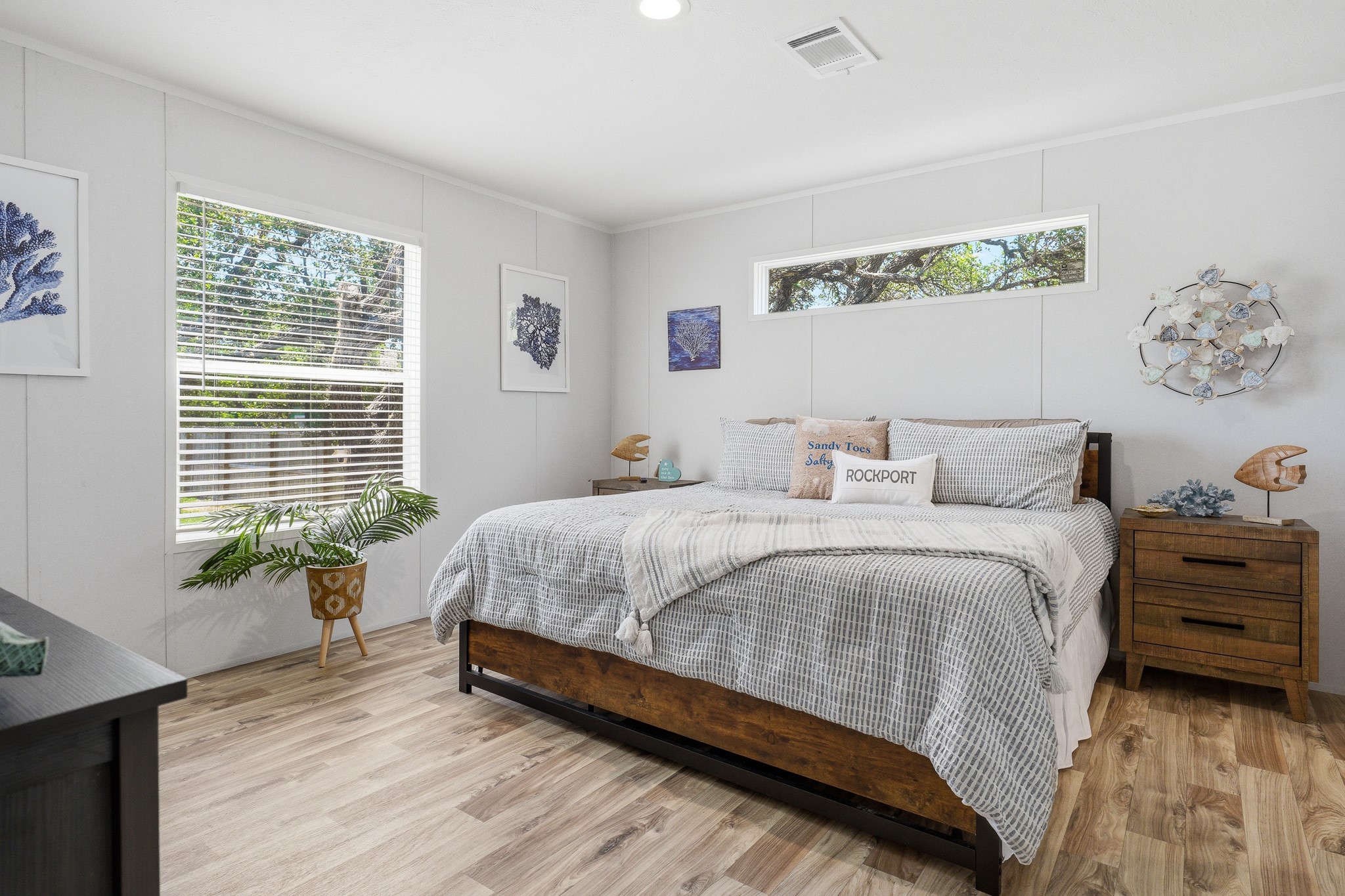 867 Rowe Street Property Photo 17