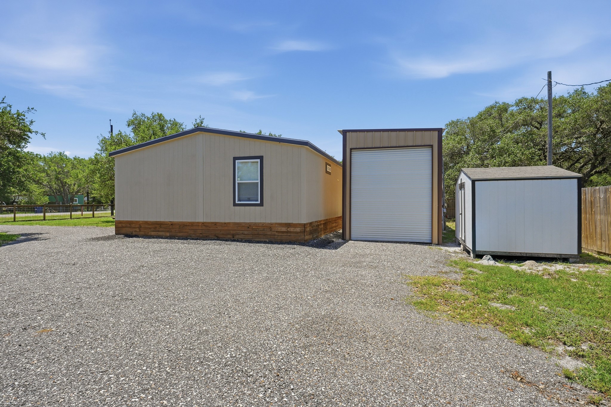 867 Rowe Street Property Photo 28