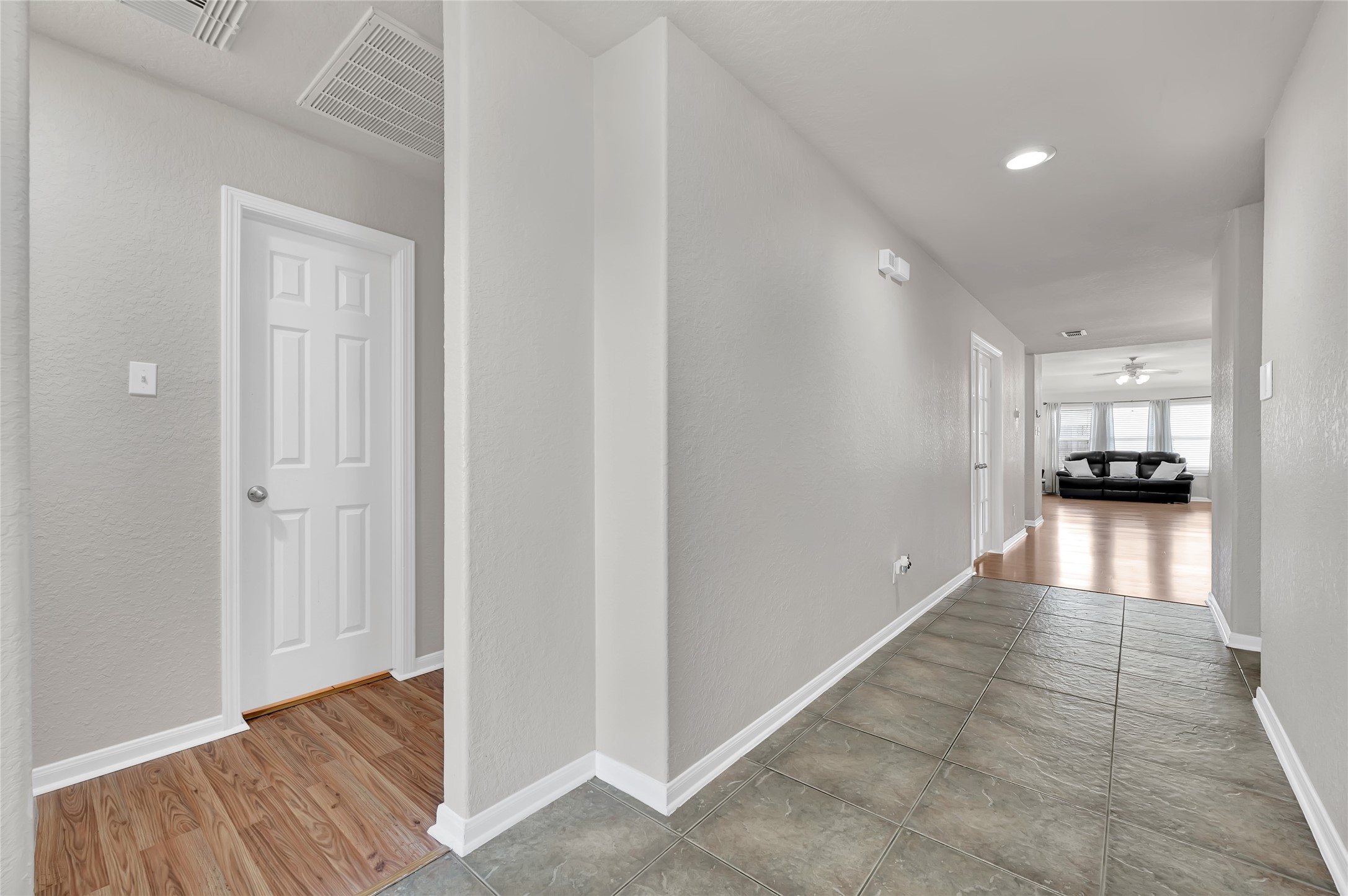 3114 Rendezvous Court Property Photo 3