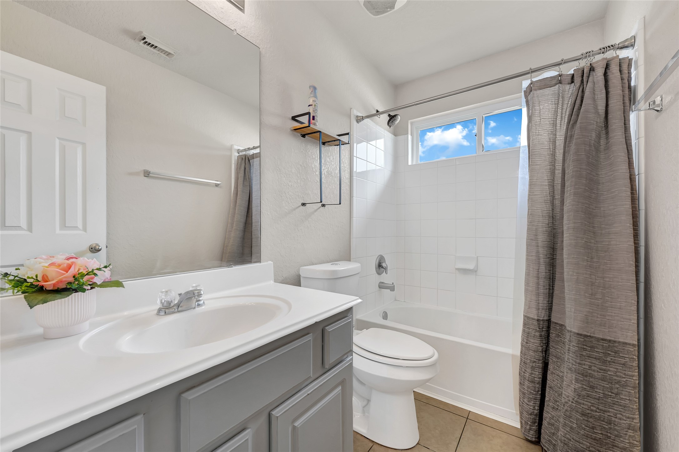 3114 Rendezvous Court Property Photo 7