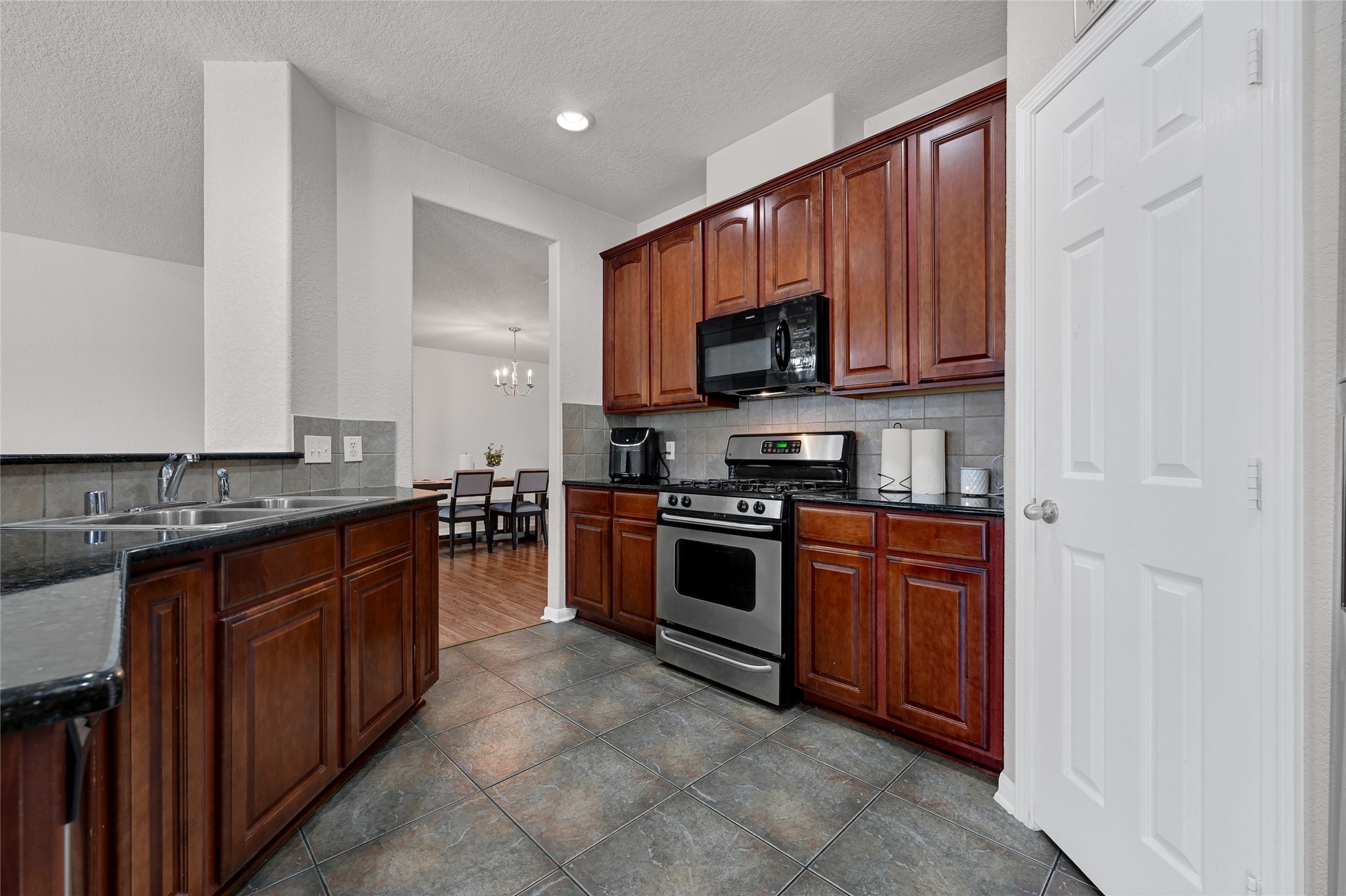 3114 Rendezvous Court Property Photo 10