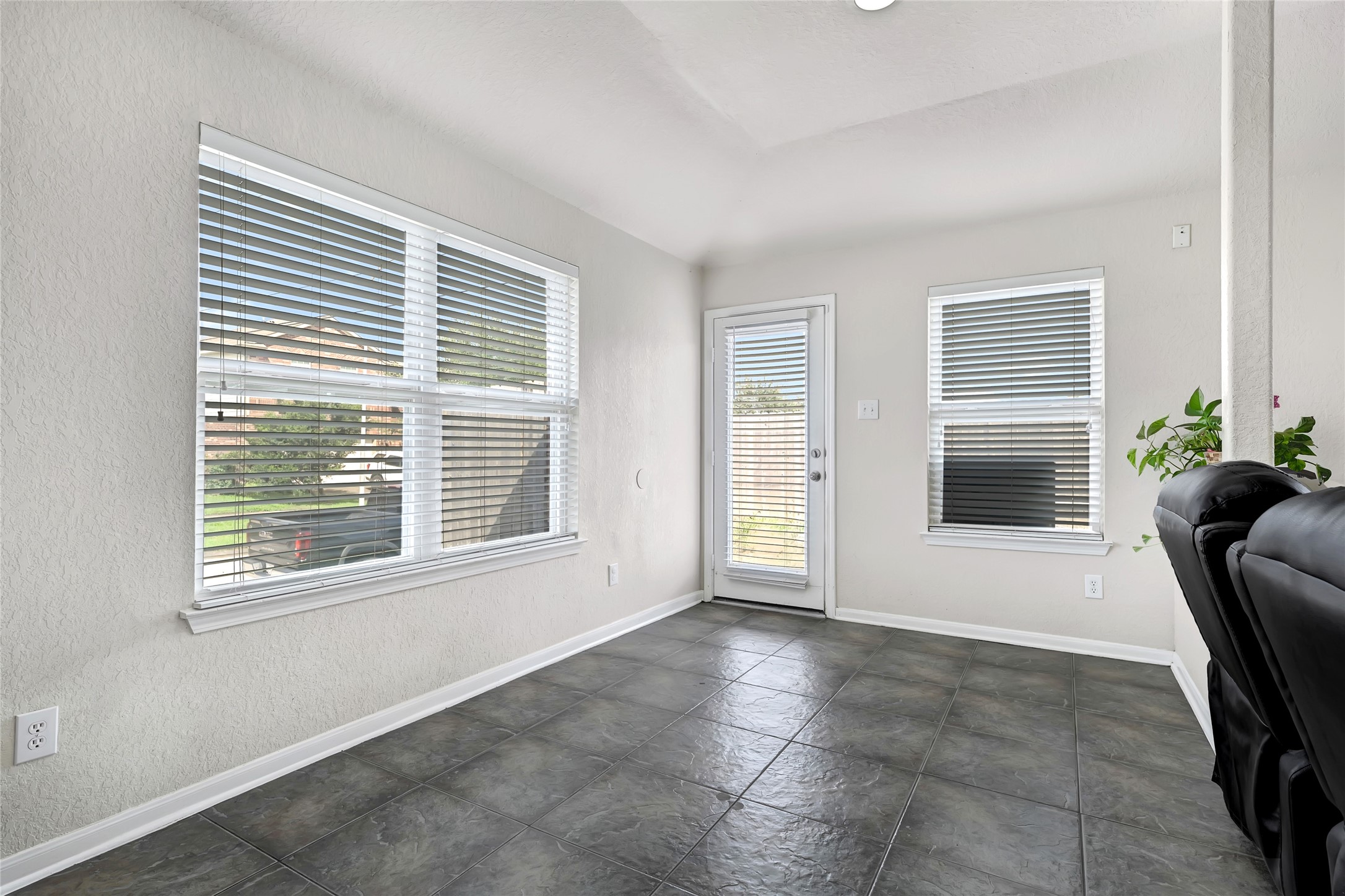 3114 Rendezvous Court Property Photo 11