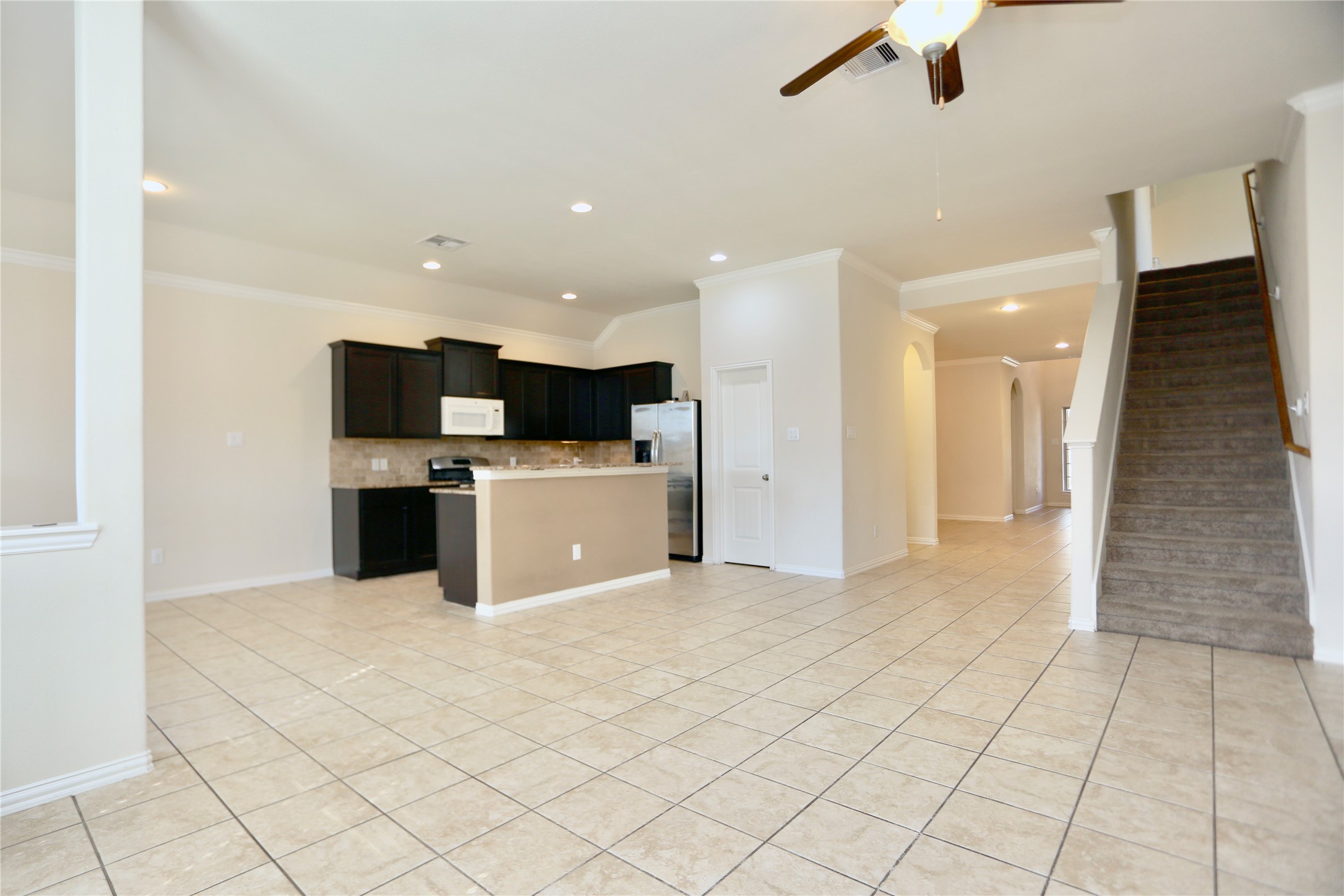 24339 Goodwin Drive Property Photo 6