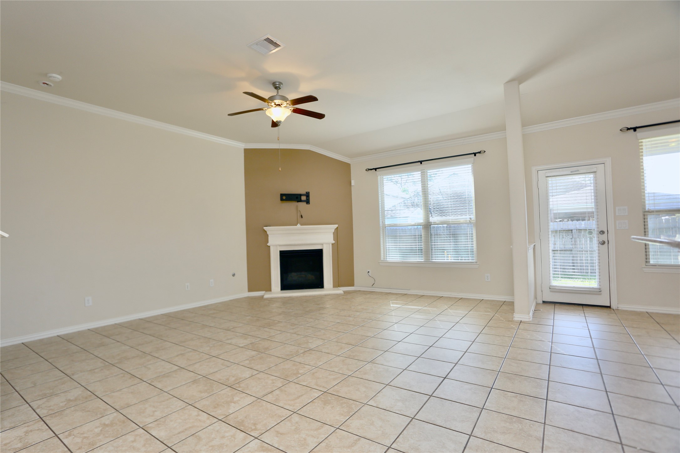 24339 Goodwin Drive Property Photo 8