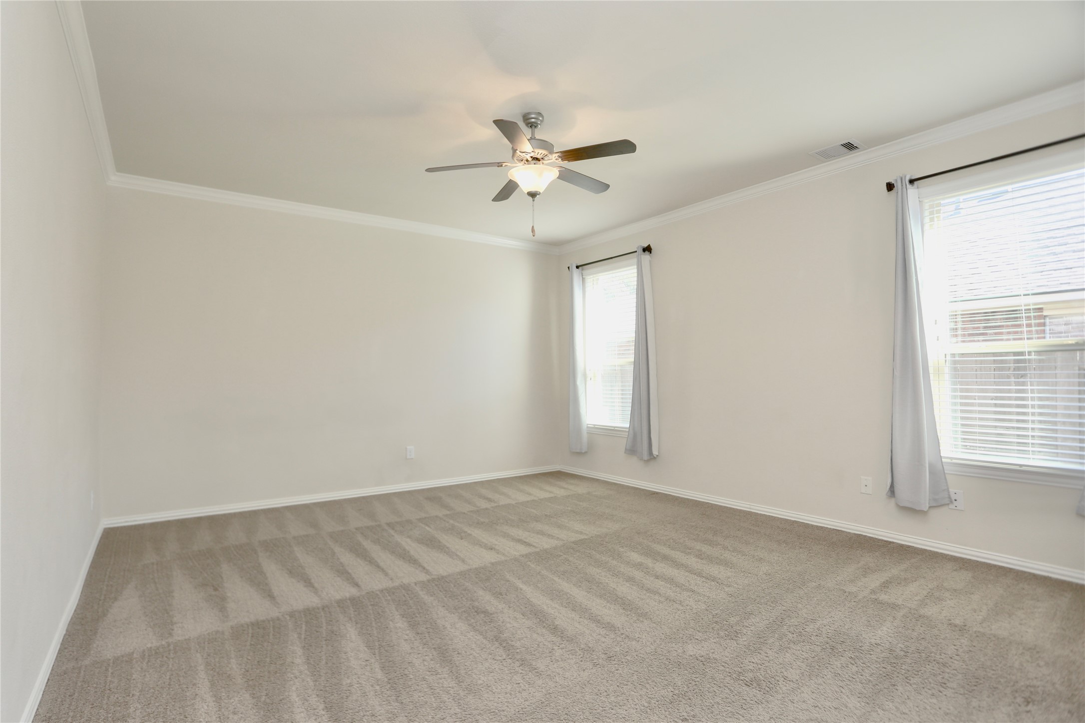 24339 Goodwin Drive Property Photo 12