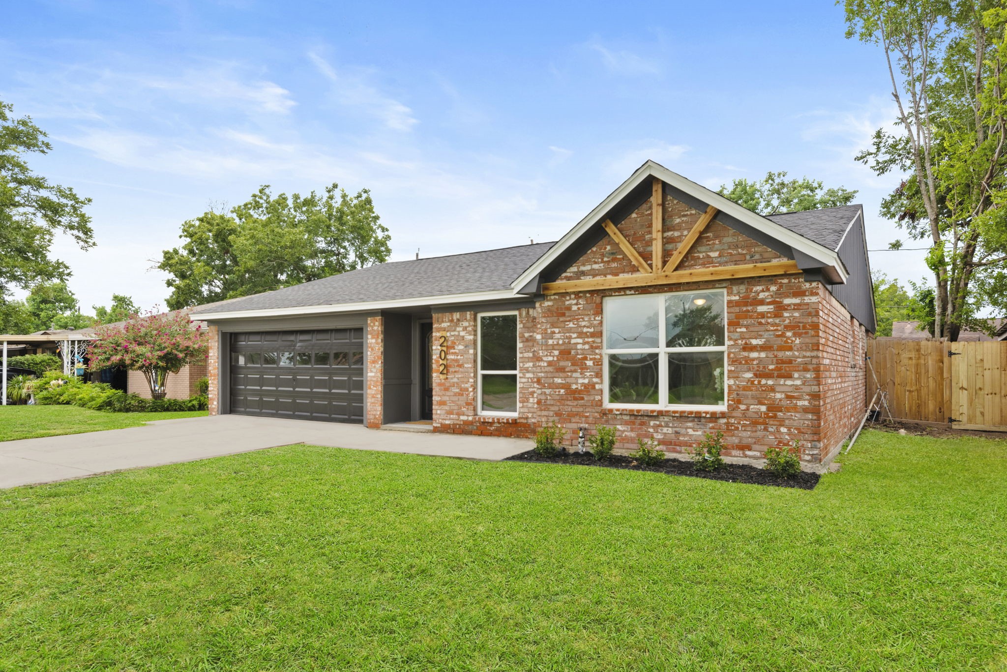 202 Harold Lane Property Photo 3