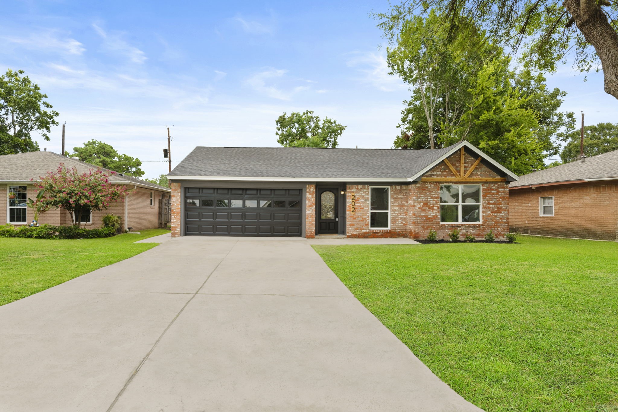202 Harold Lane Property Photo 5