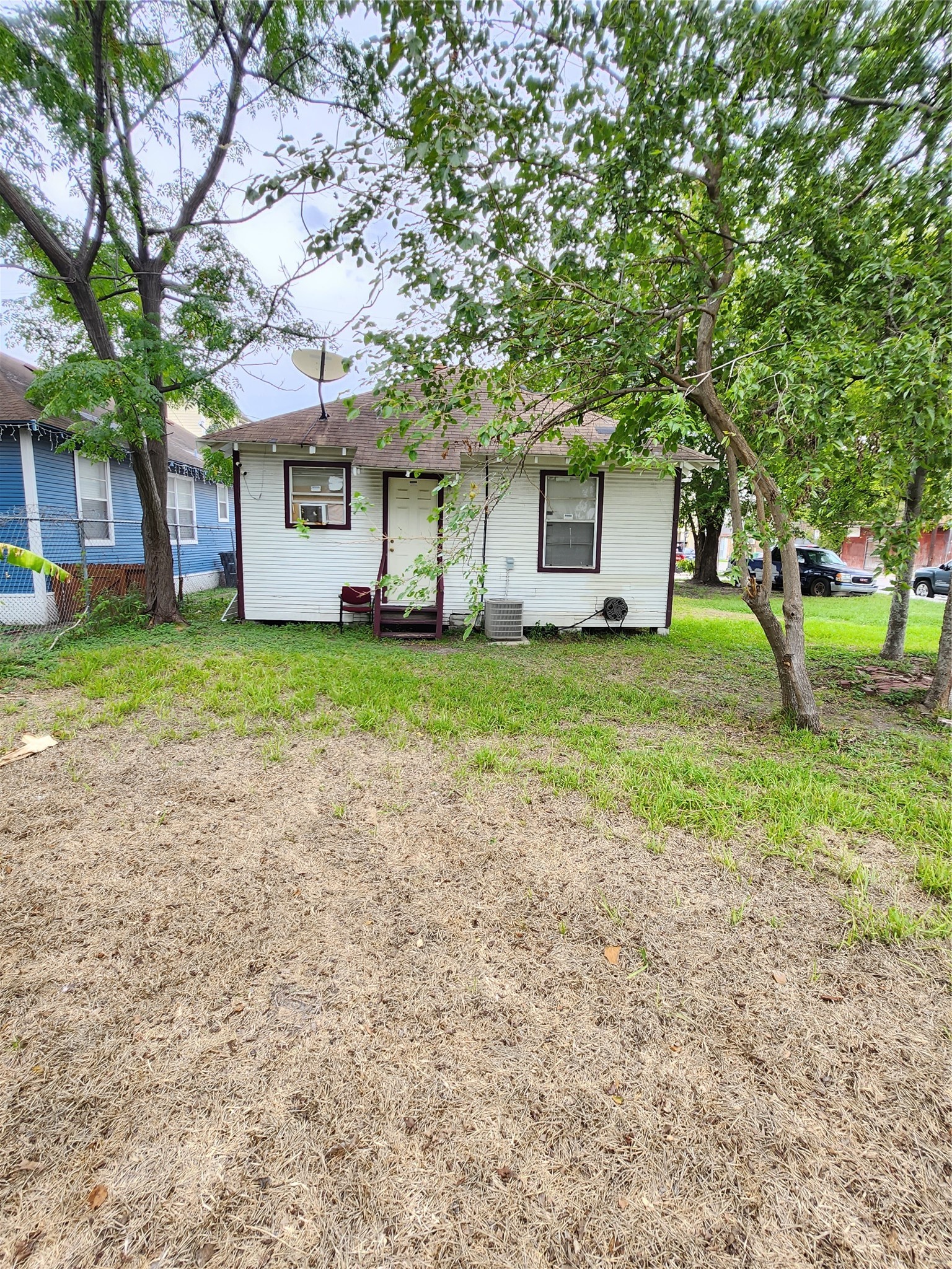 1603 Saulnier Street Property Photo 6