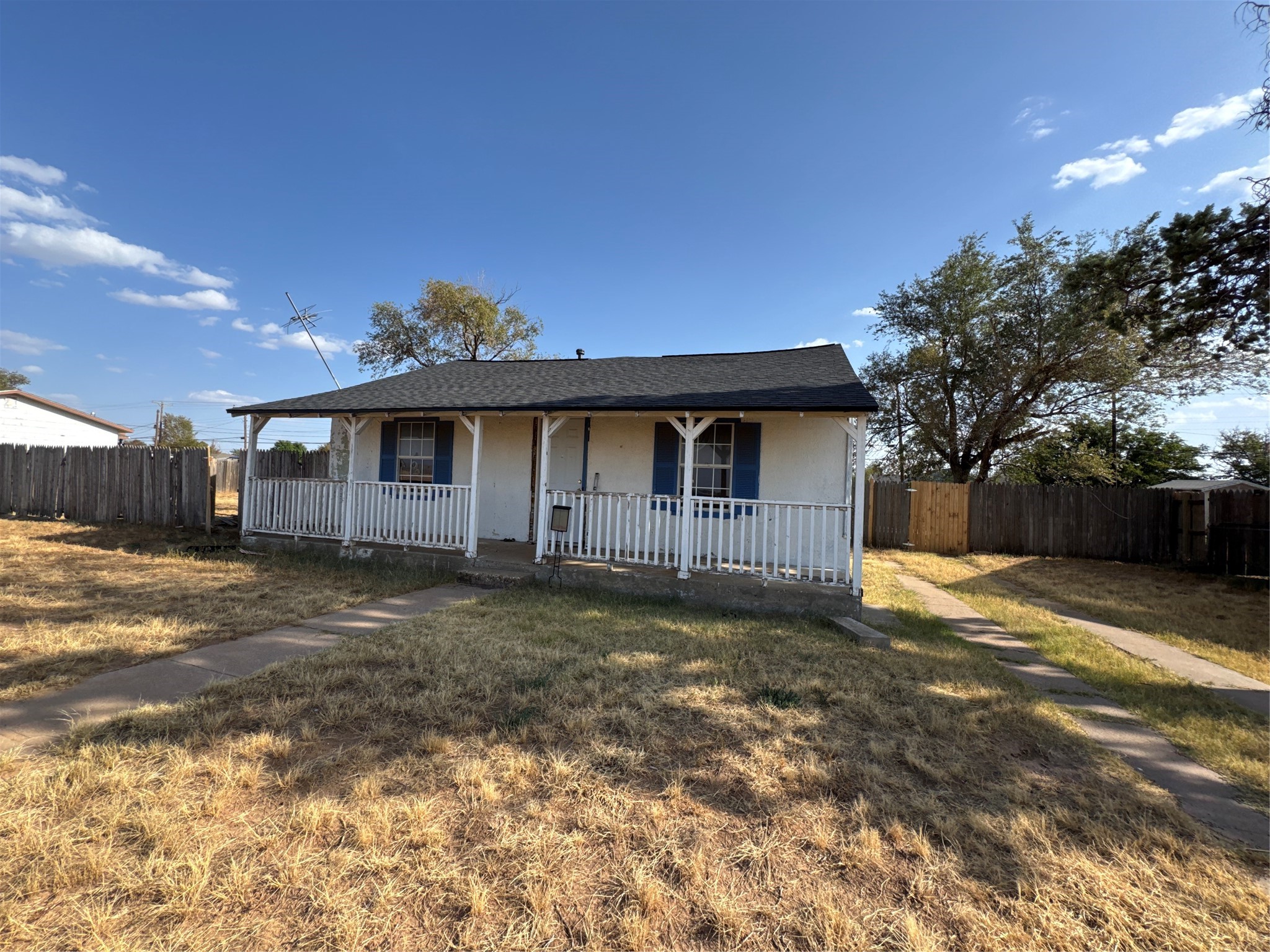 506 E Ursuline Street Property Photo 1