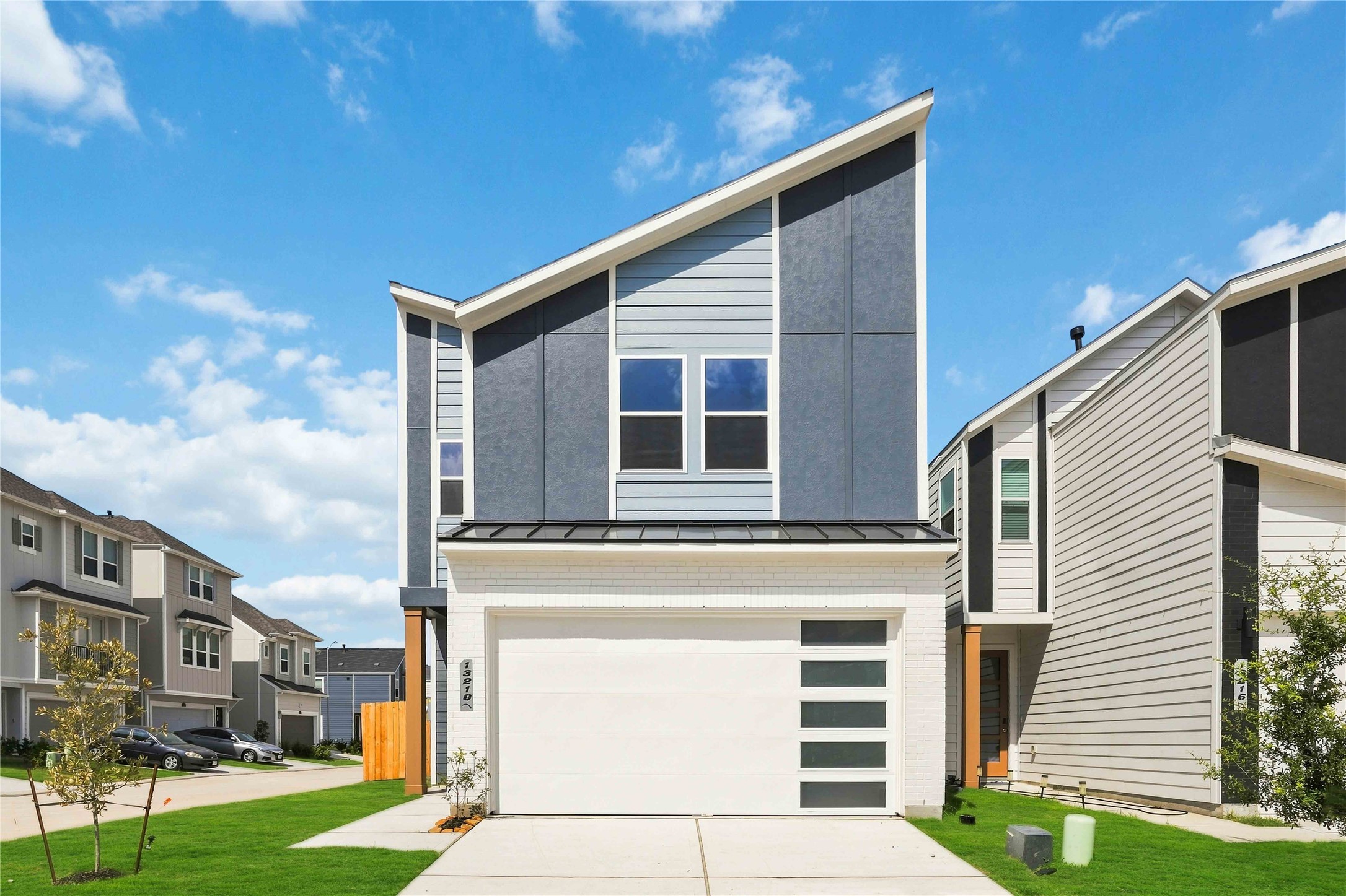 13218 Opera Drive Property Photo 1