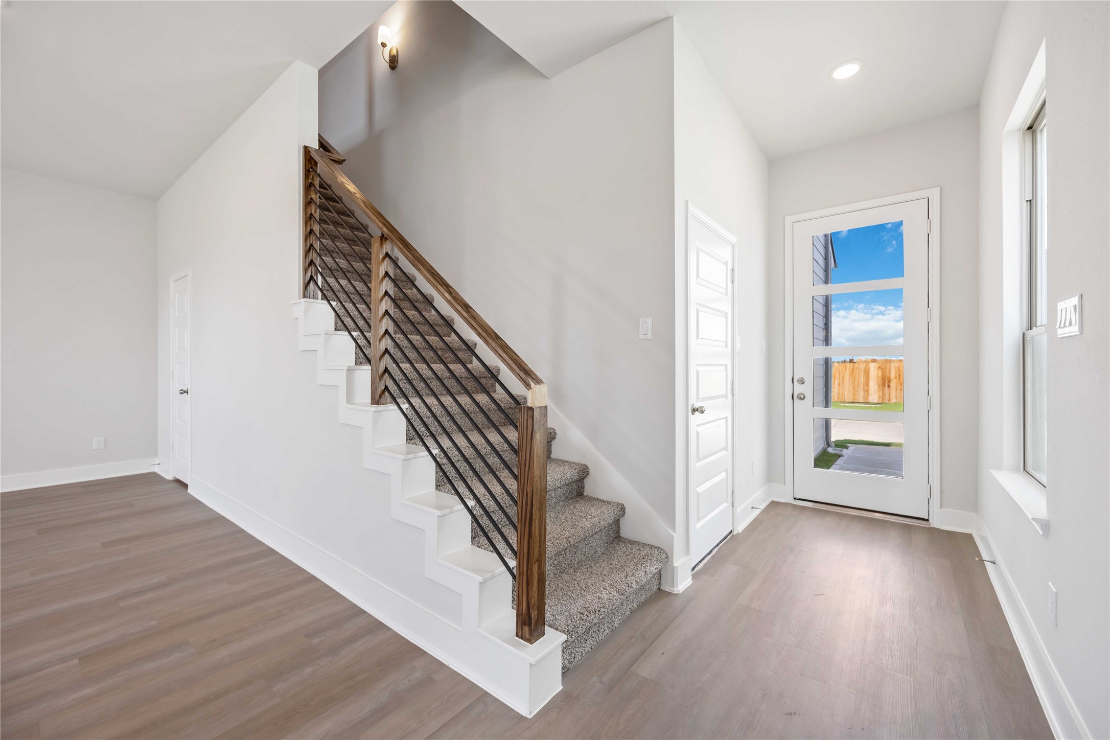 13218 Opera Drive Property Photo 3