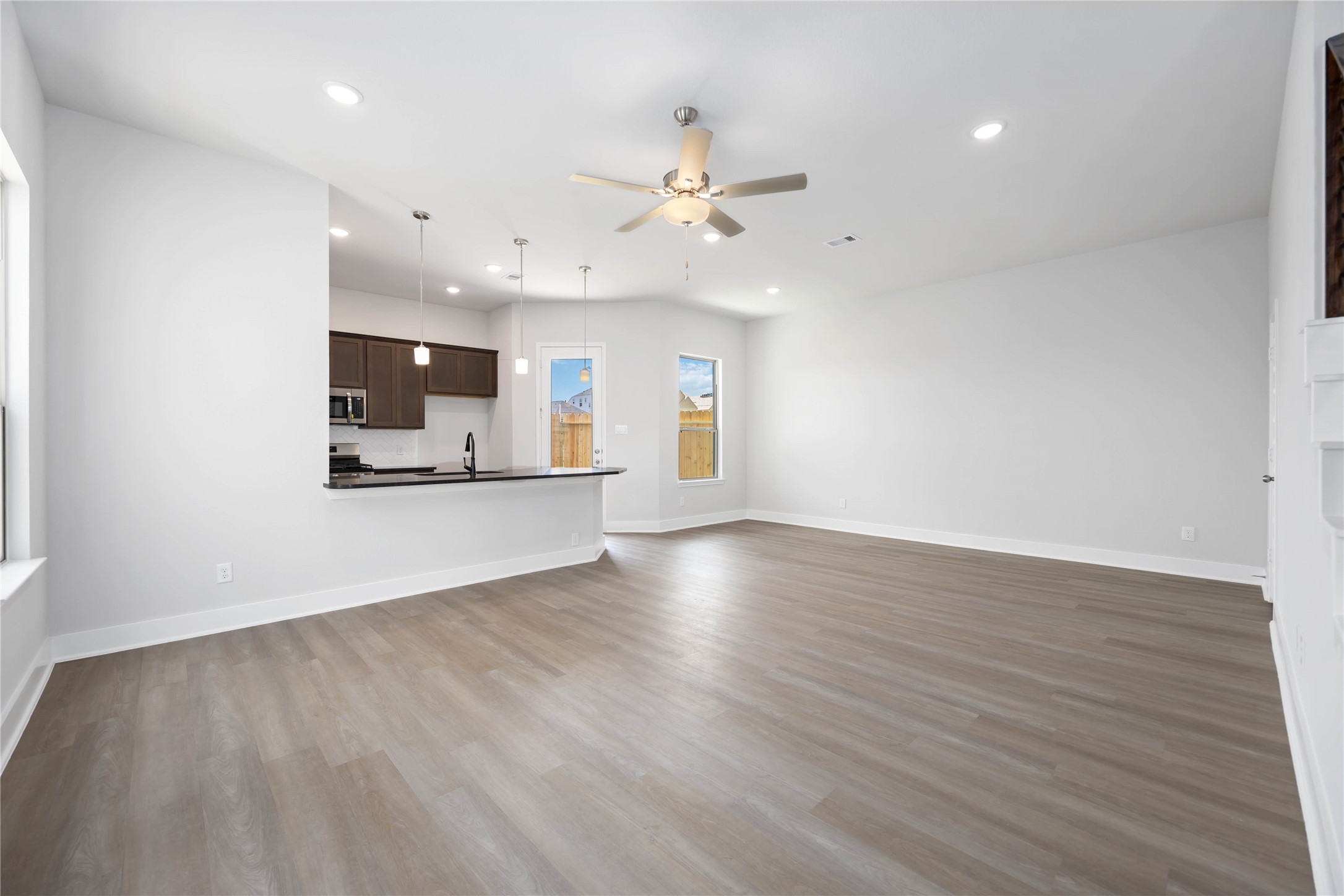 13218 Opera Drive Property Photo 4