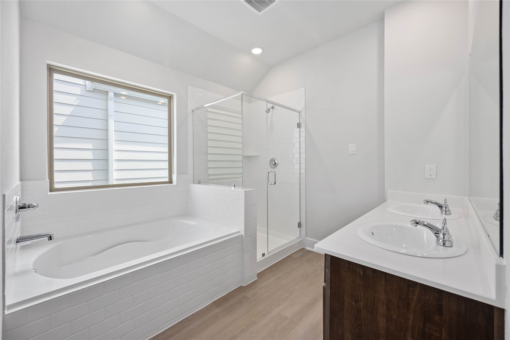 13218 Opera Drive Property Photo 12