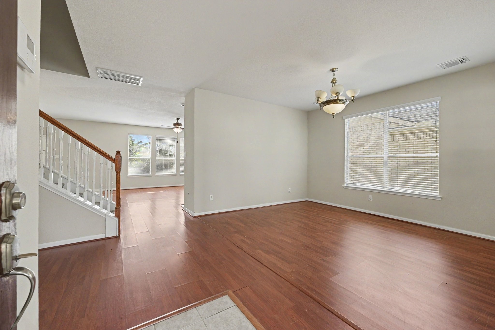 9507 Tolken Way Property Photo 5