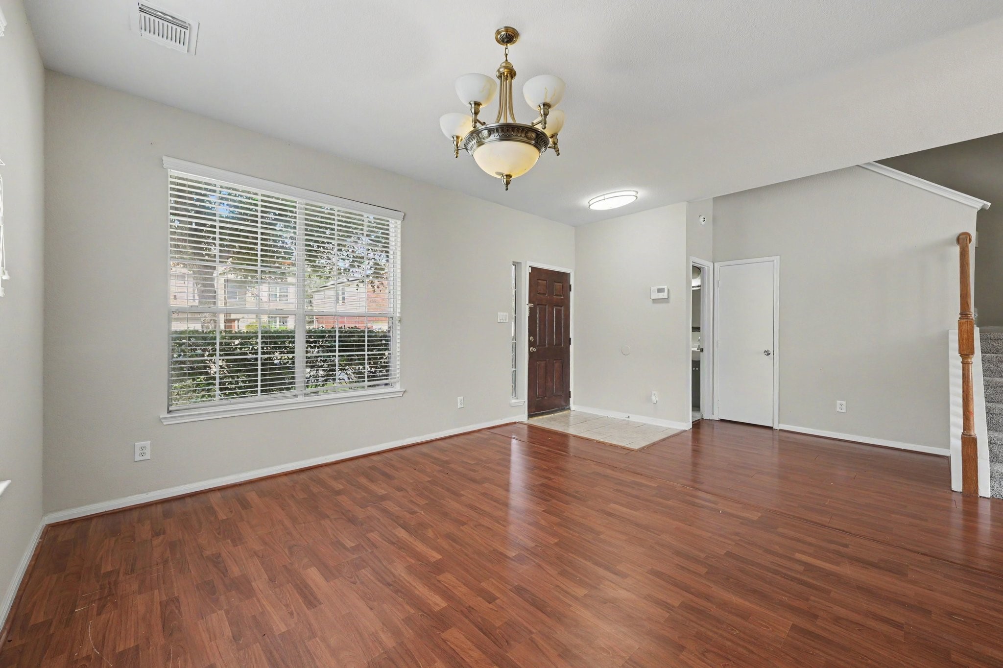 9507 Tolken Way Property Photo 8