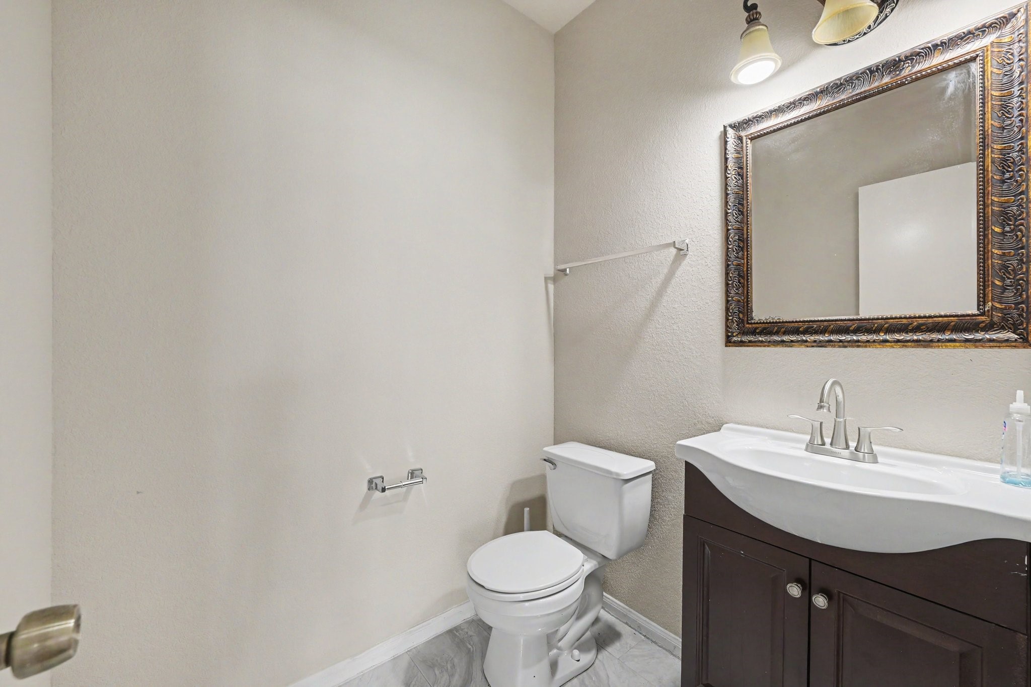 9507 Tolken Way Property Photo 17