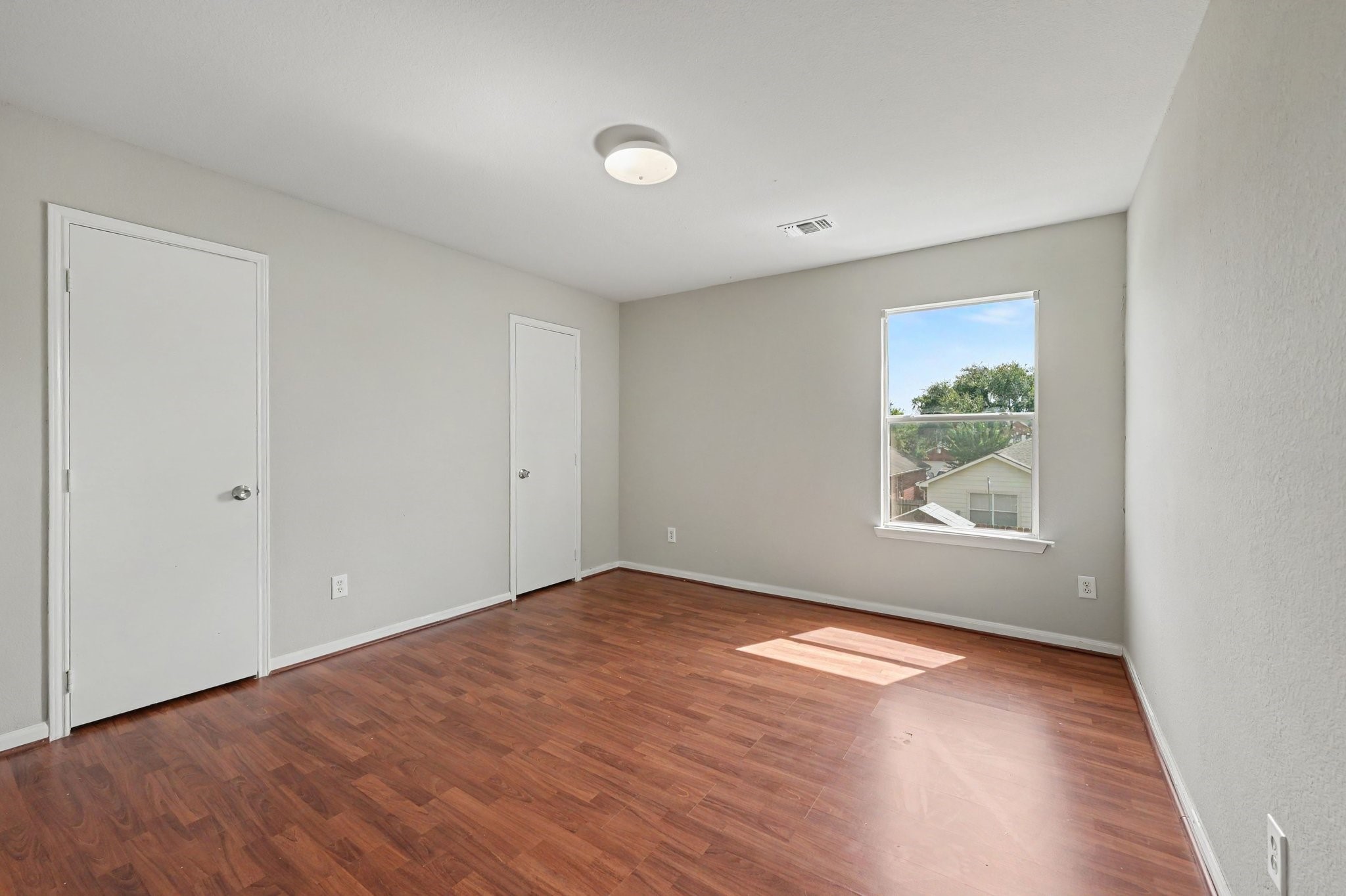9507 Tolken Way Property Photo 18