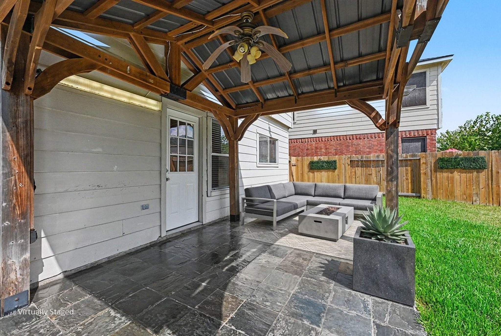 9507 Tolken Way Property Photo 31