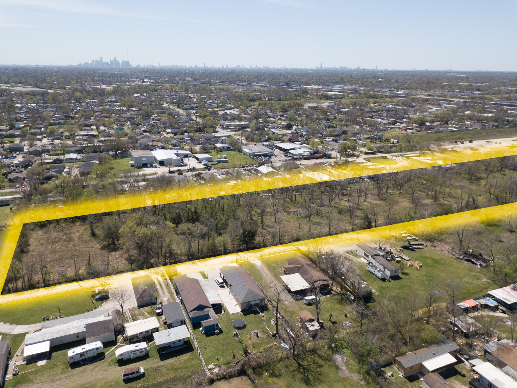 000 Sunny Drive Property Photo 4