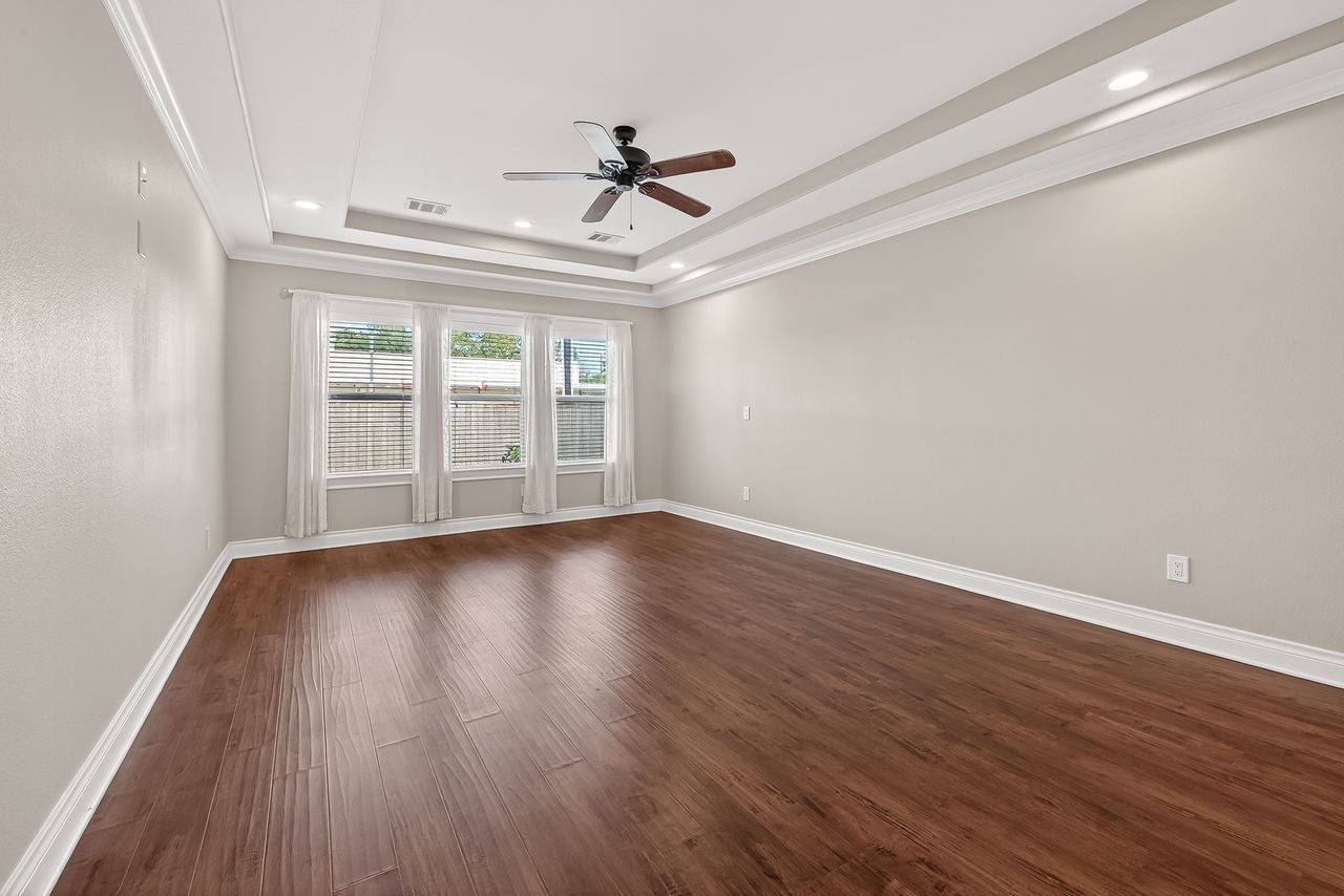 912 Roberts Street Property Photo 15