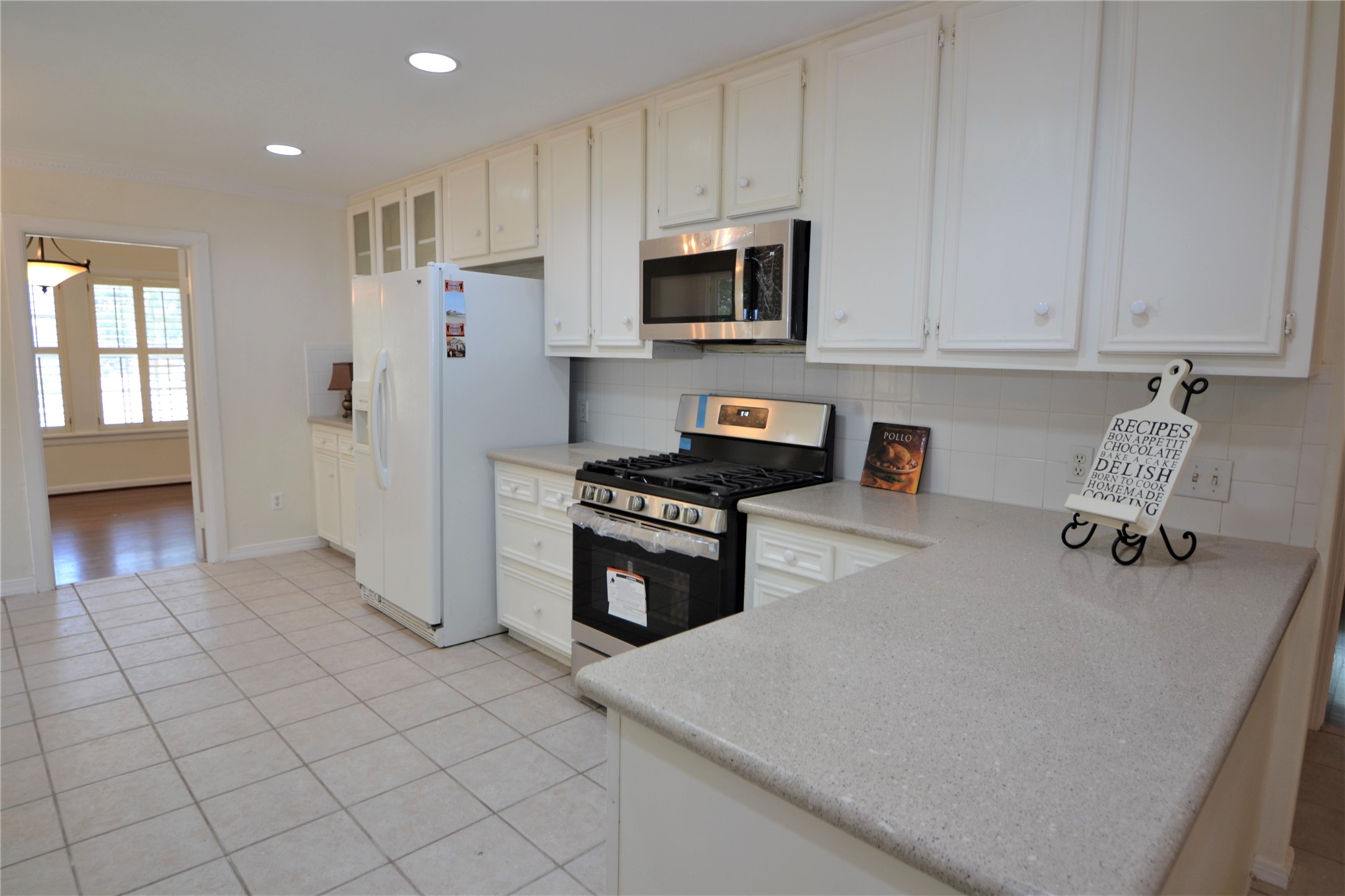 2135 Bissonnet Street Property Photo 27