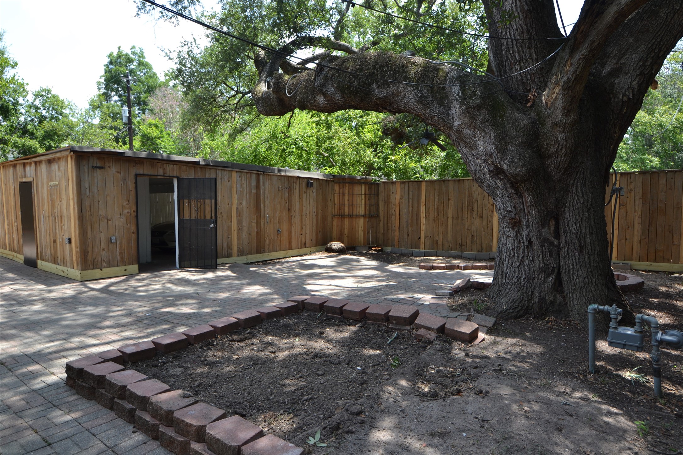 2135 Bissonnet Street Property Photo 47