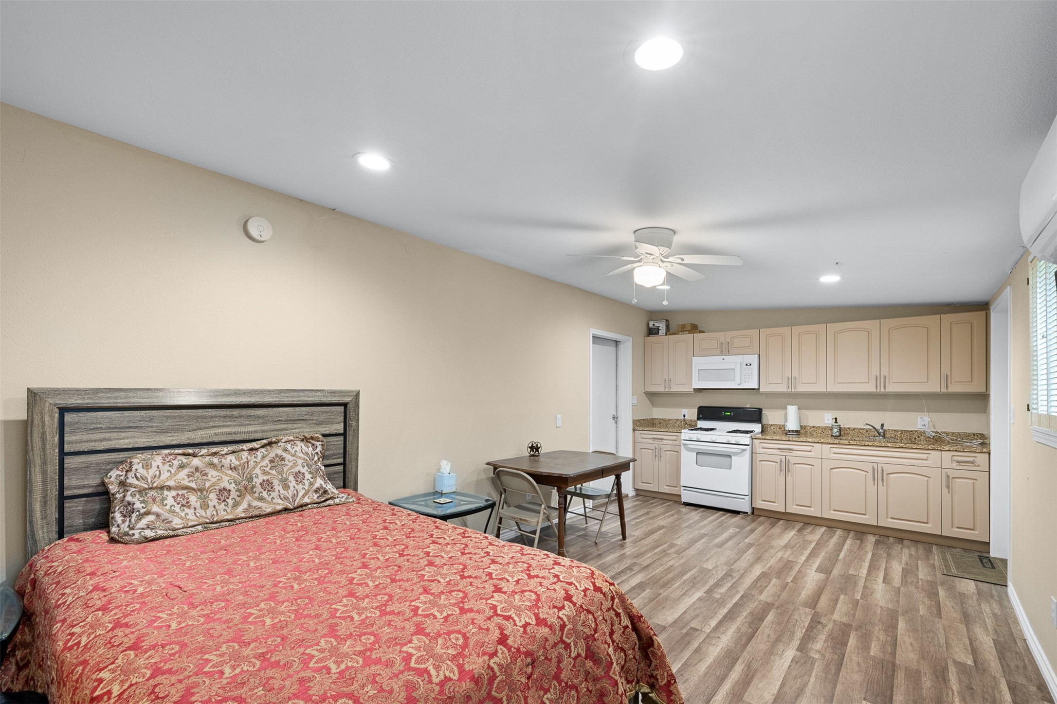 11846 Prairie Hill Drive Property Photo 15
