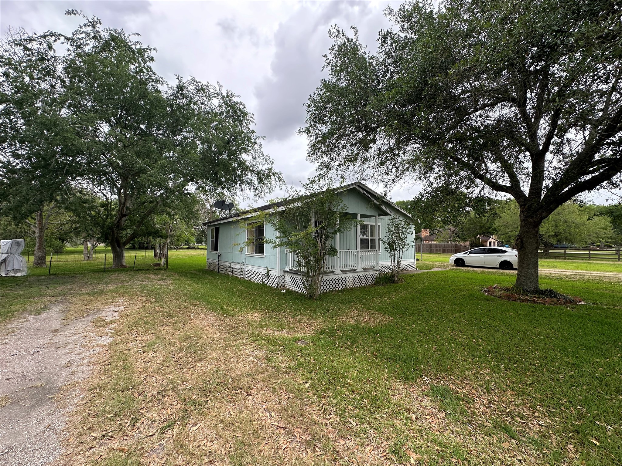2570 Stadium Drive Property Photo 3