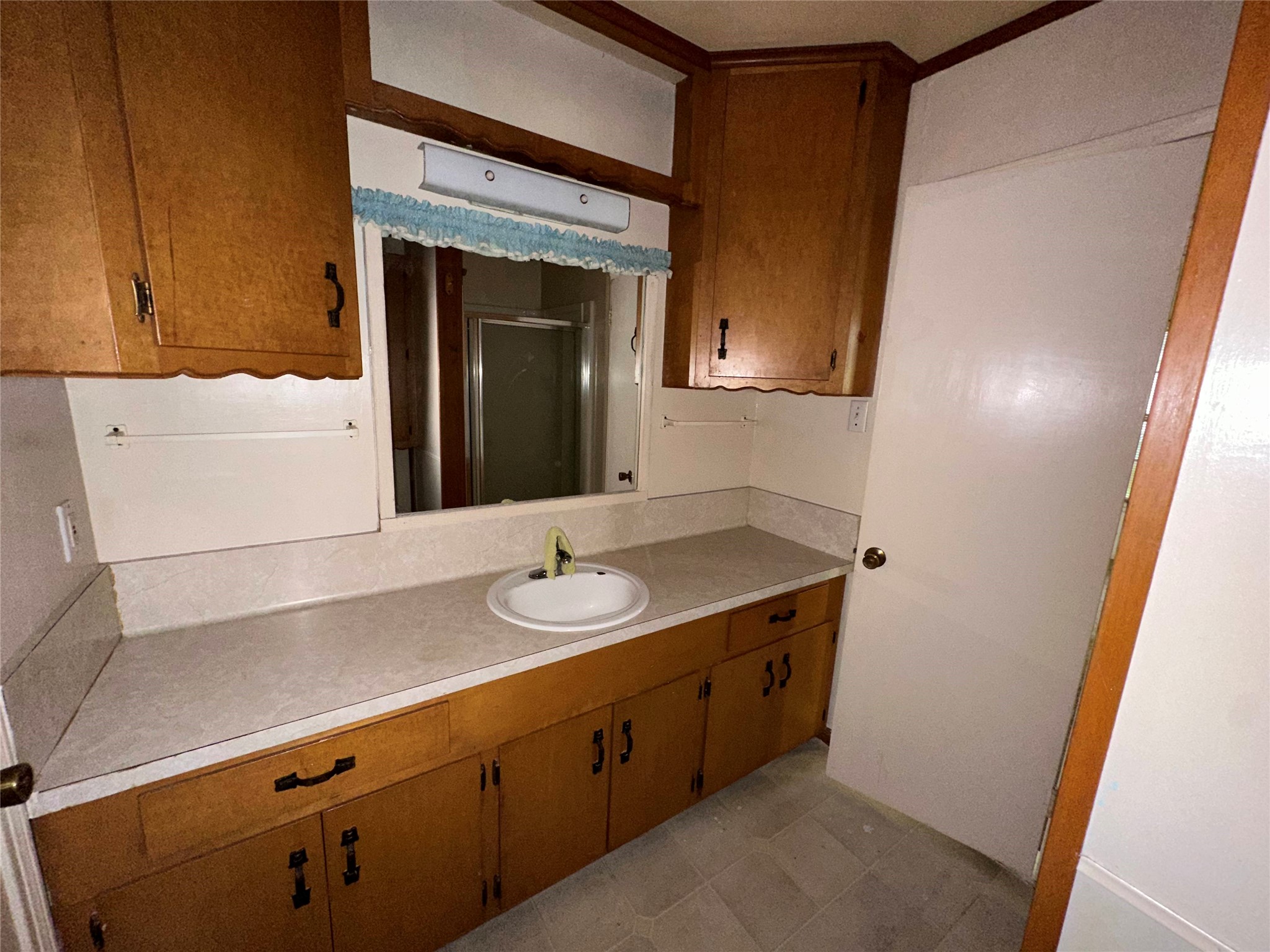 2570 Stadium Drive Property Photo 16