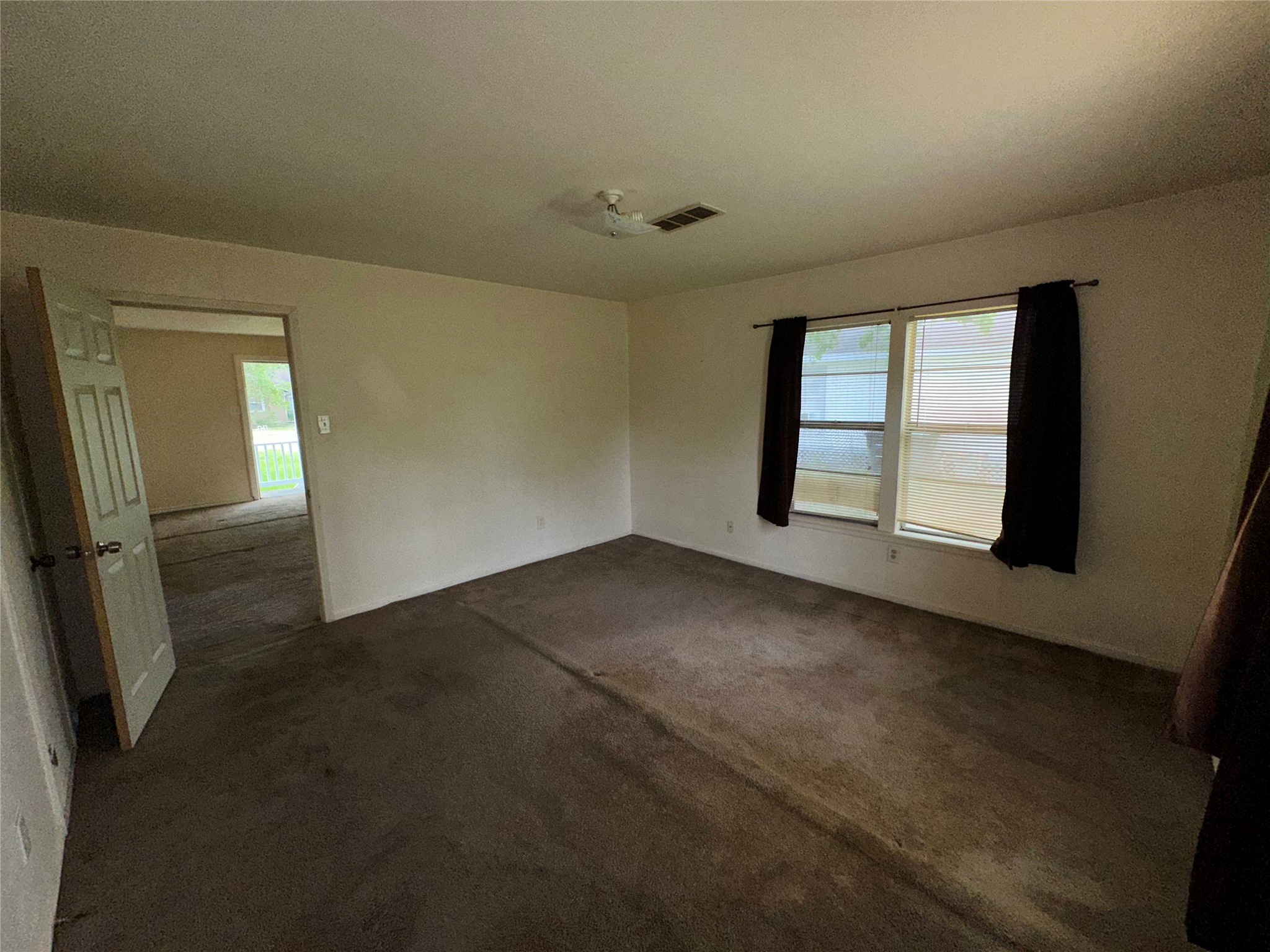 2570 Stadium Drive Property Photo 17