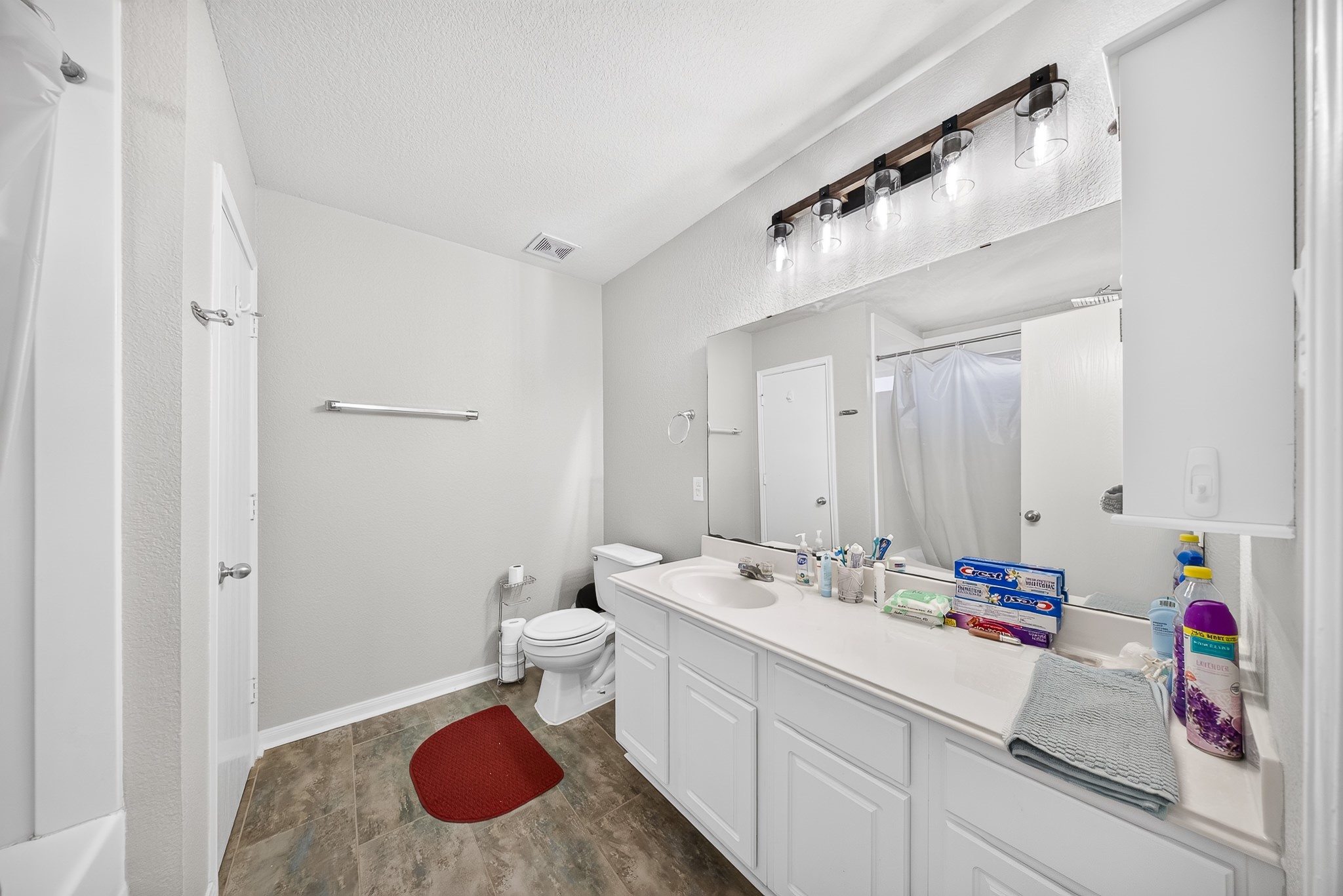 6503 Warfield Lane Property Photo 13