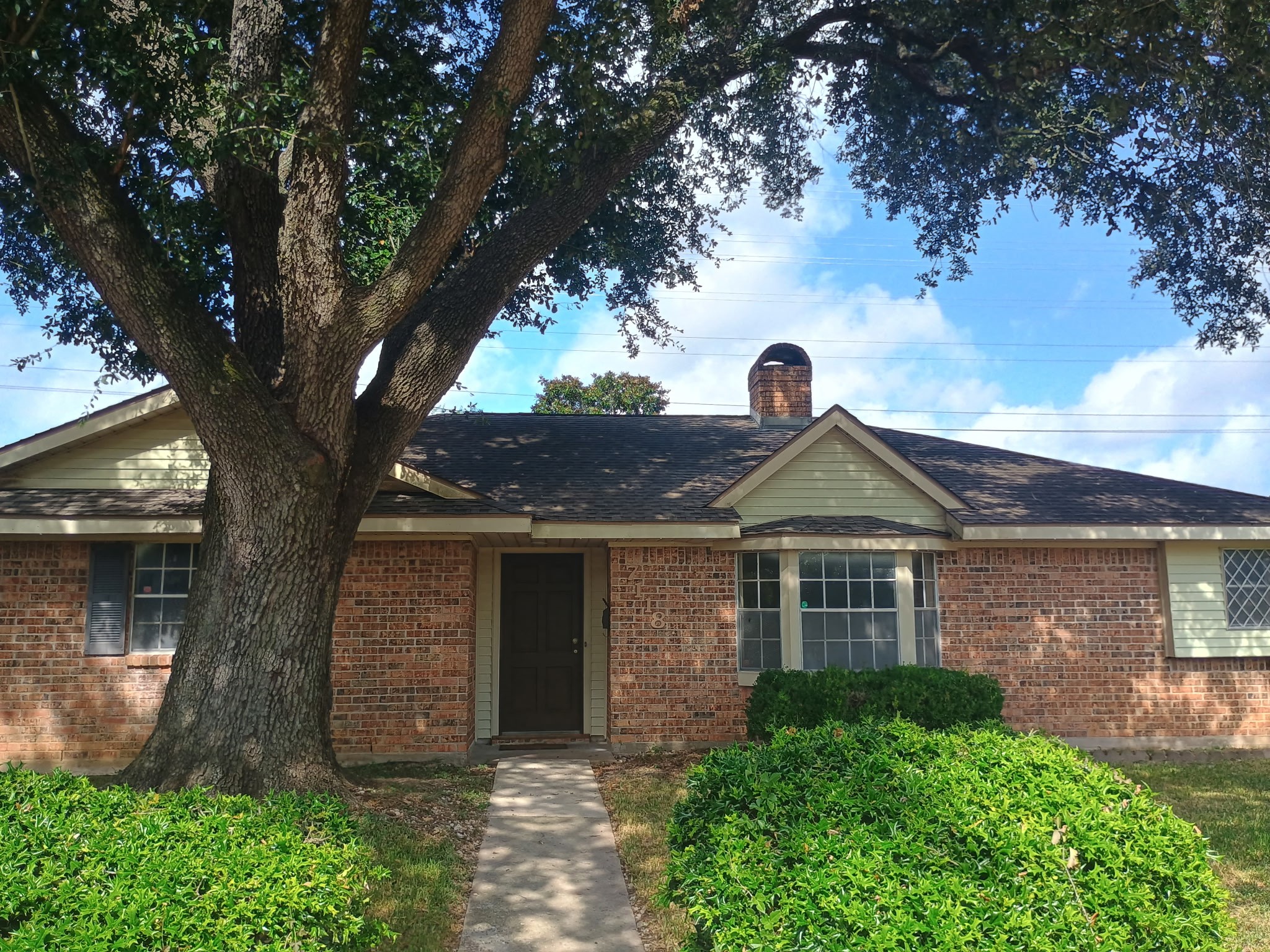 7118 Redding Road Property Photo 1