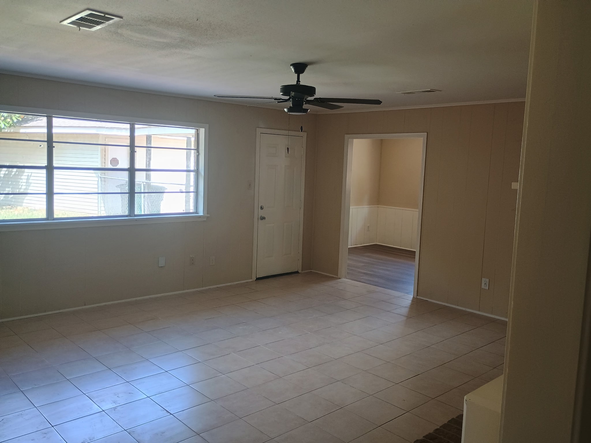 7118 Redding Road Property Photo 5