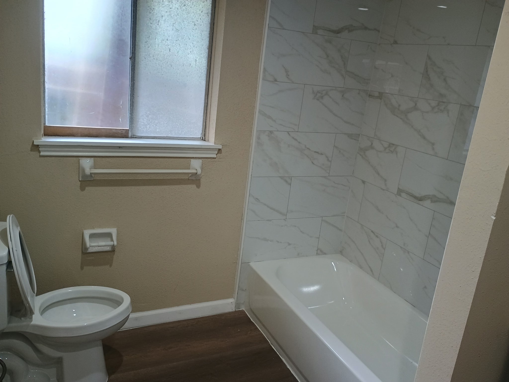 7118 Redding Road Property Photo 6