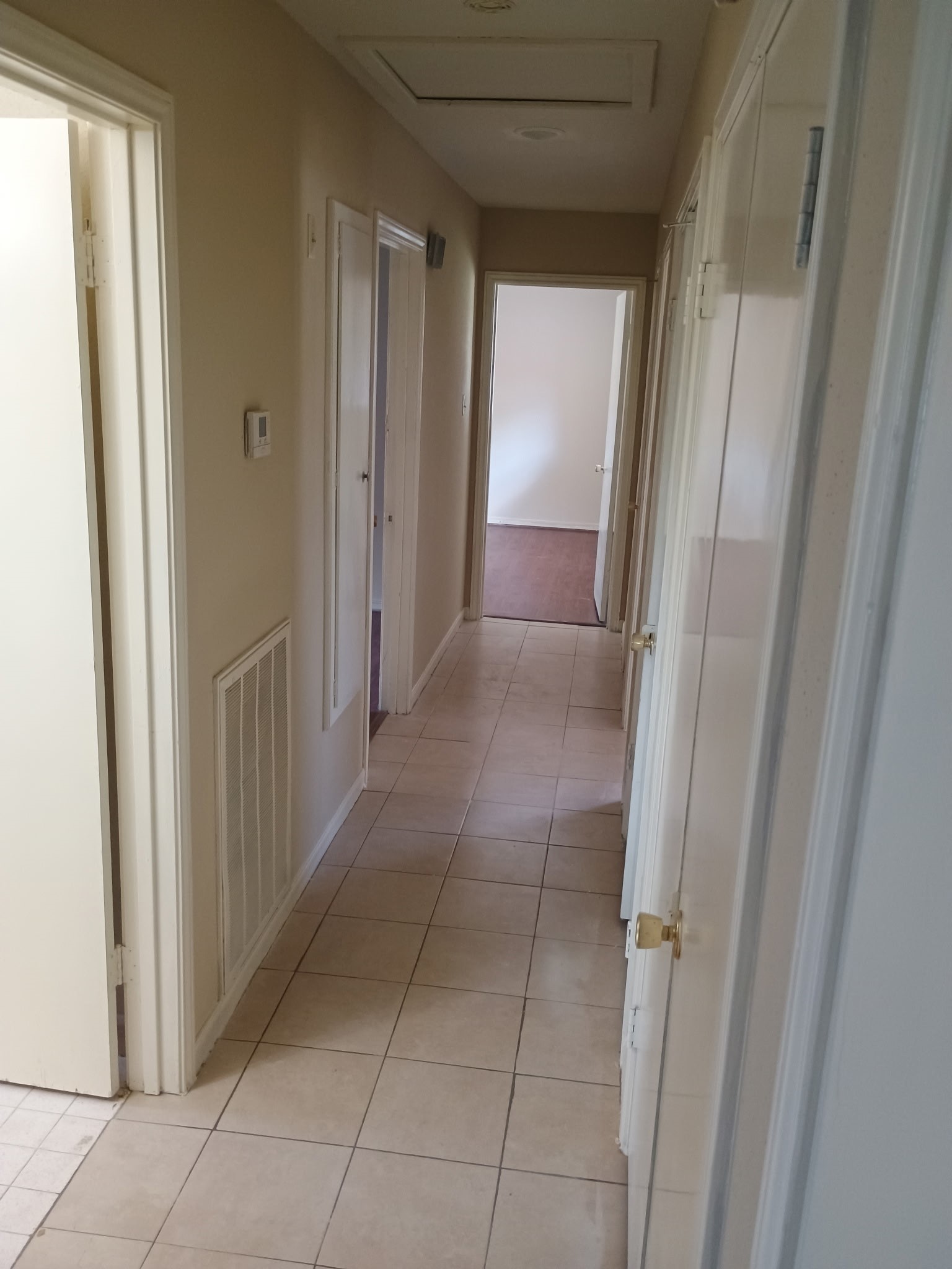 7118 Redding Road Property Photo 11