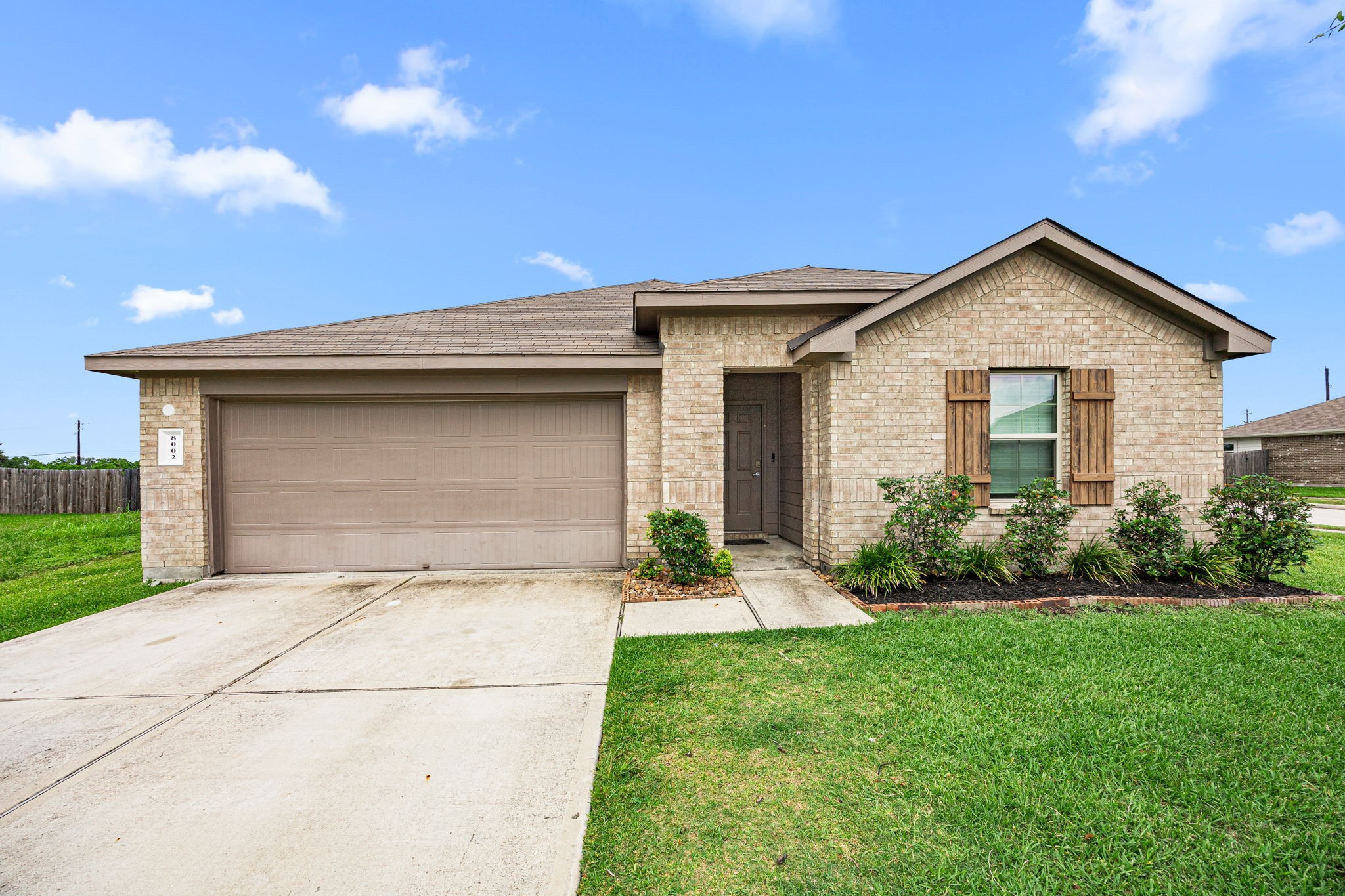 8002 Tamarind Lane Property Photo 1