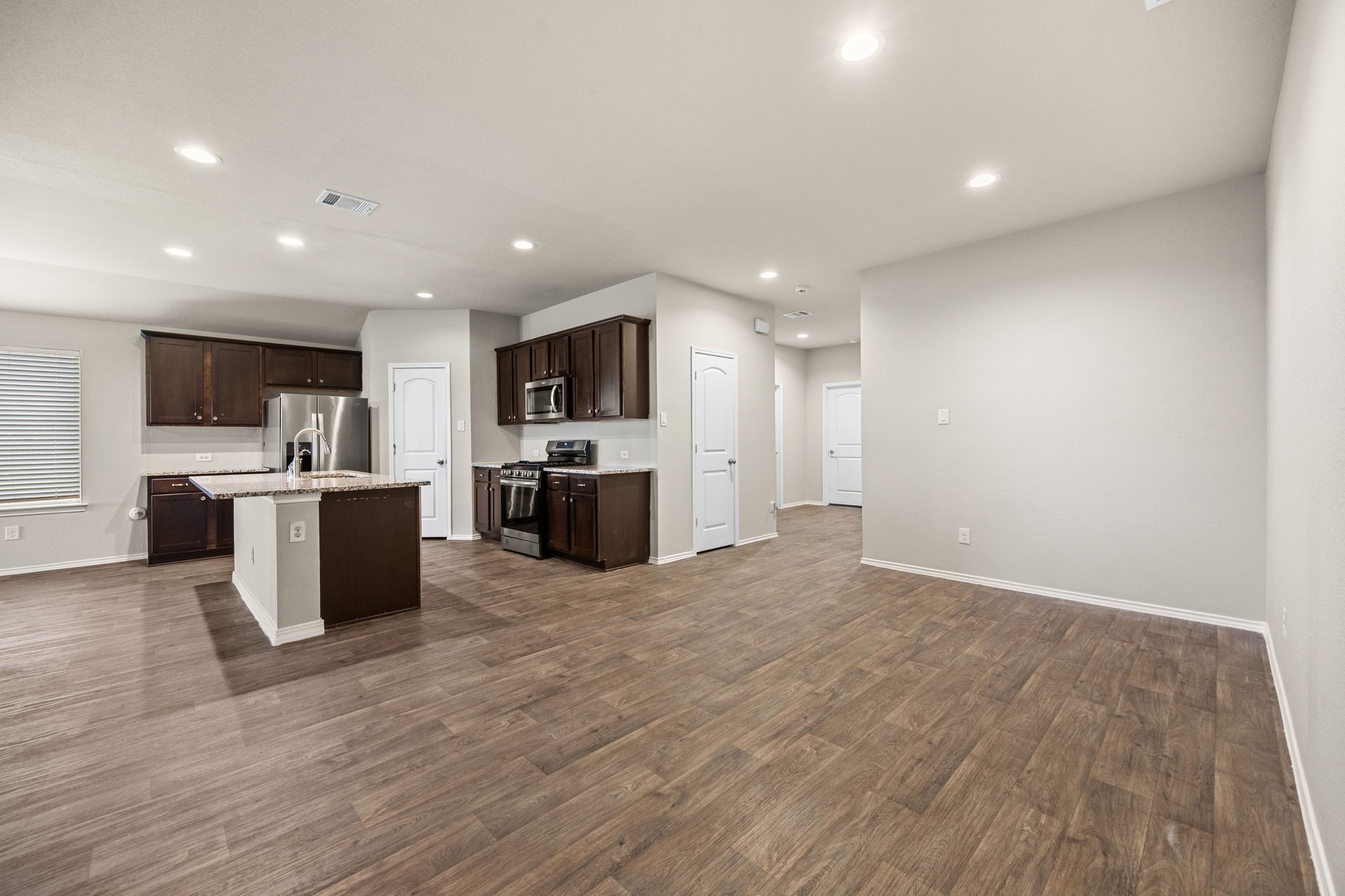 8002 Tamarind Lane Property Photo 10