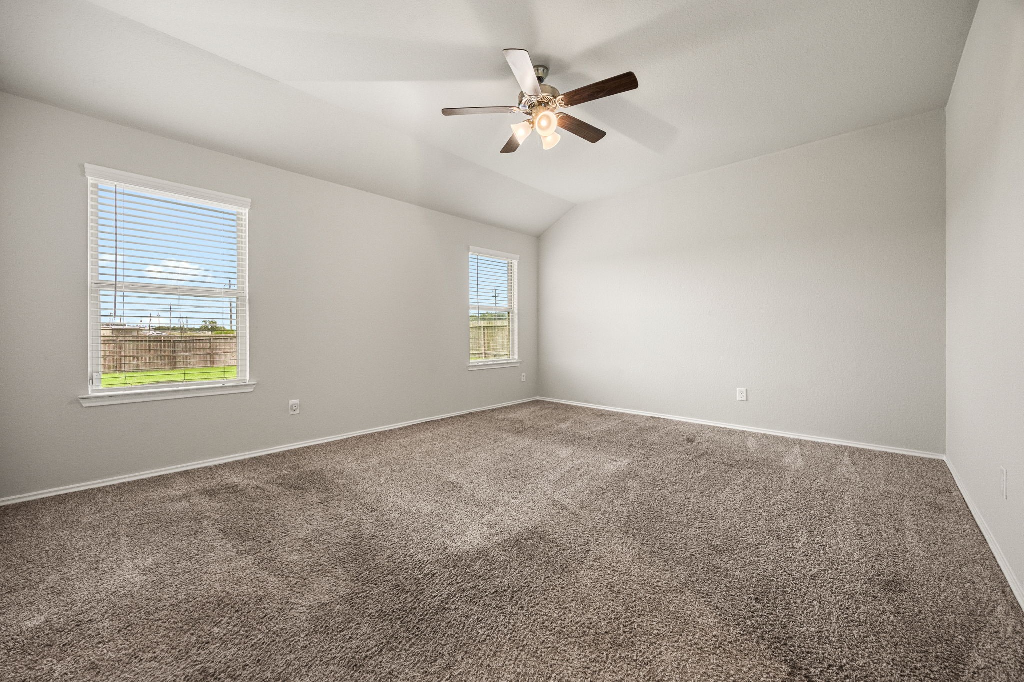 8002 Tamarind Lane Property Photo 14